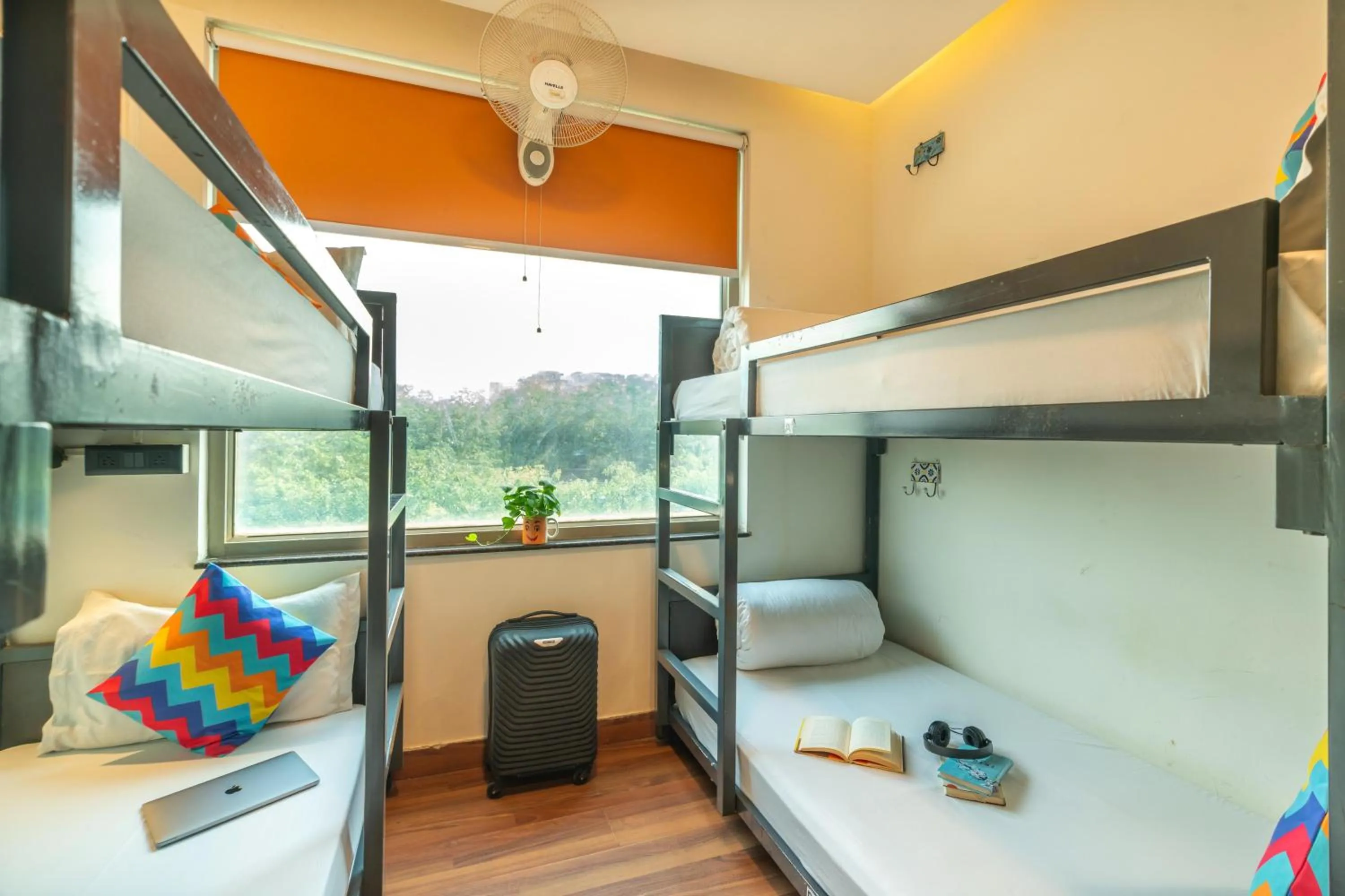 bunk bed, Bed in goSTOPS Delhi