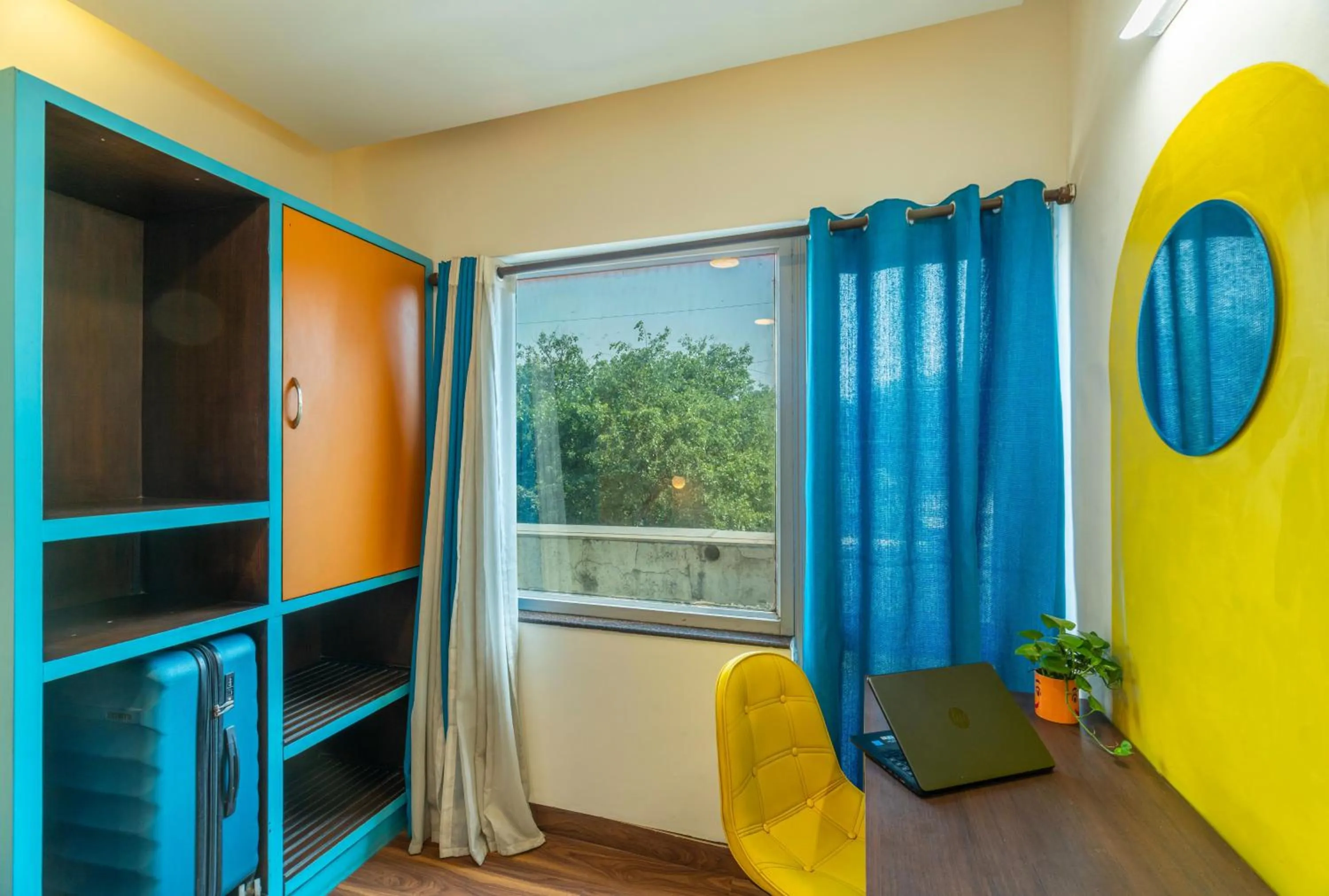 Bedroom in goSTOPS Delhi