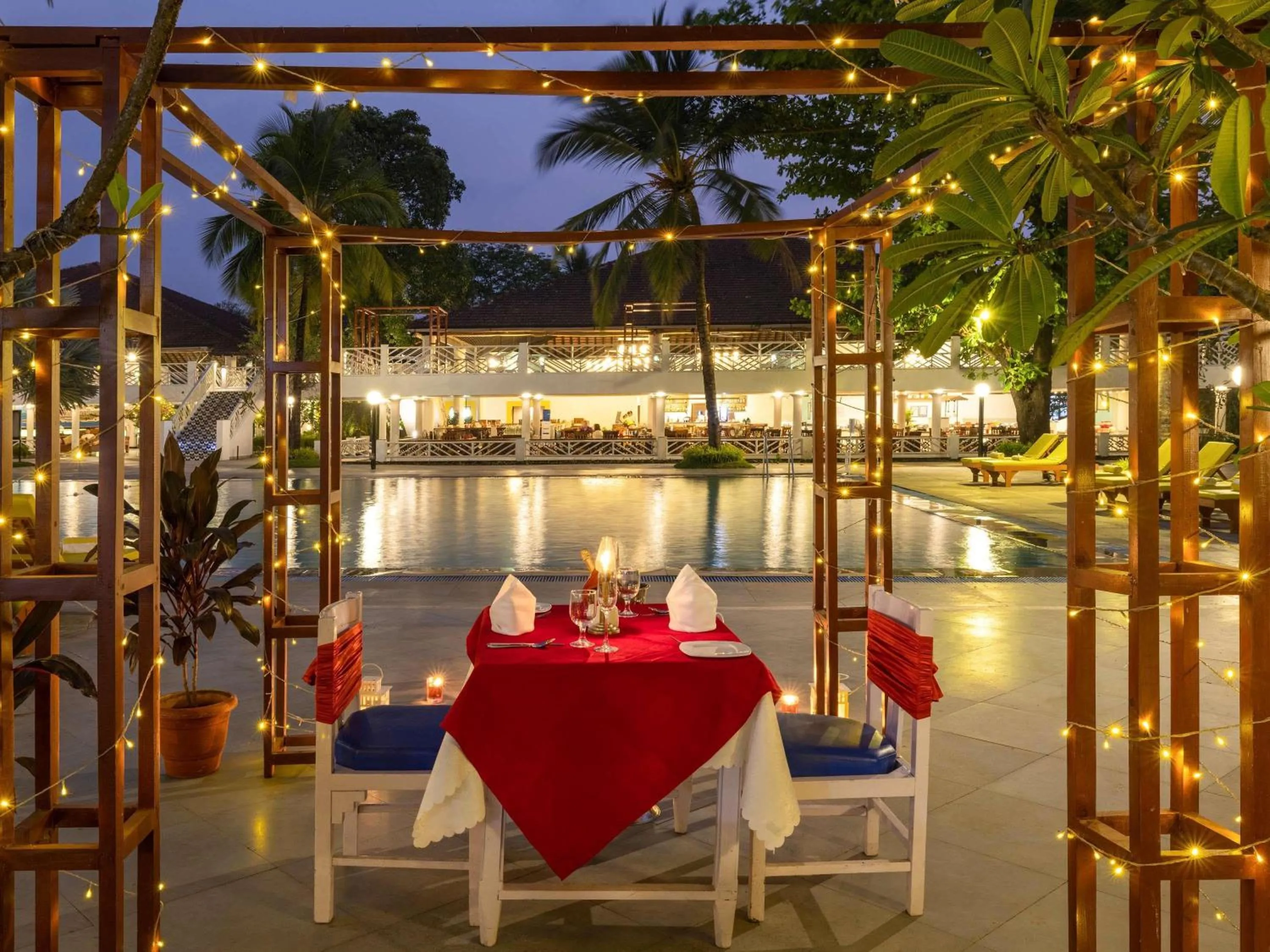 Restaurant/places to eat in Novotel Goa Dona Sylvia Resort