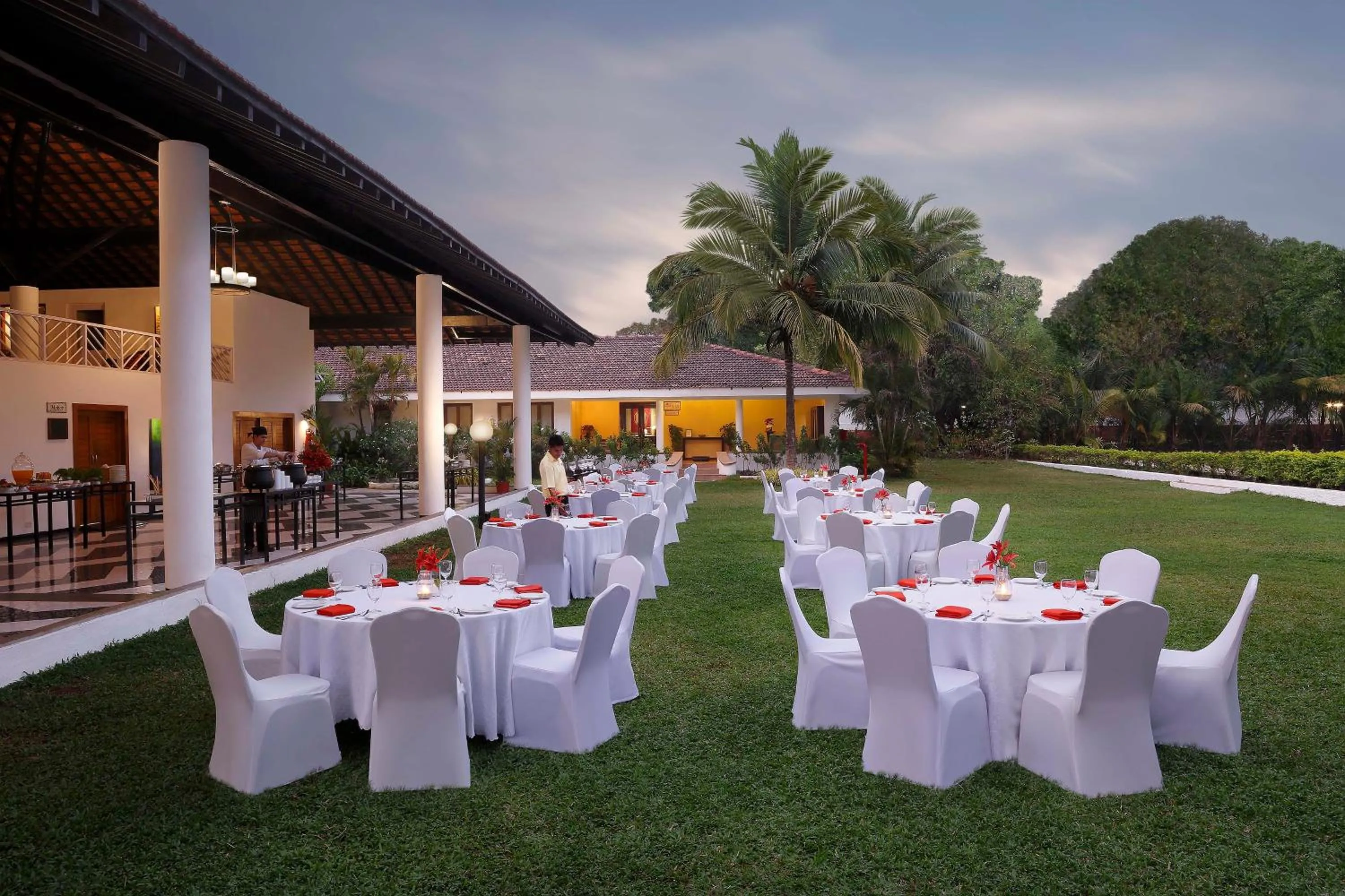 Restaurant/places to eat in Novotel Goa Dona Sylvia Resort