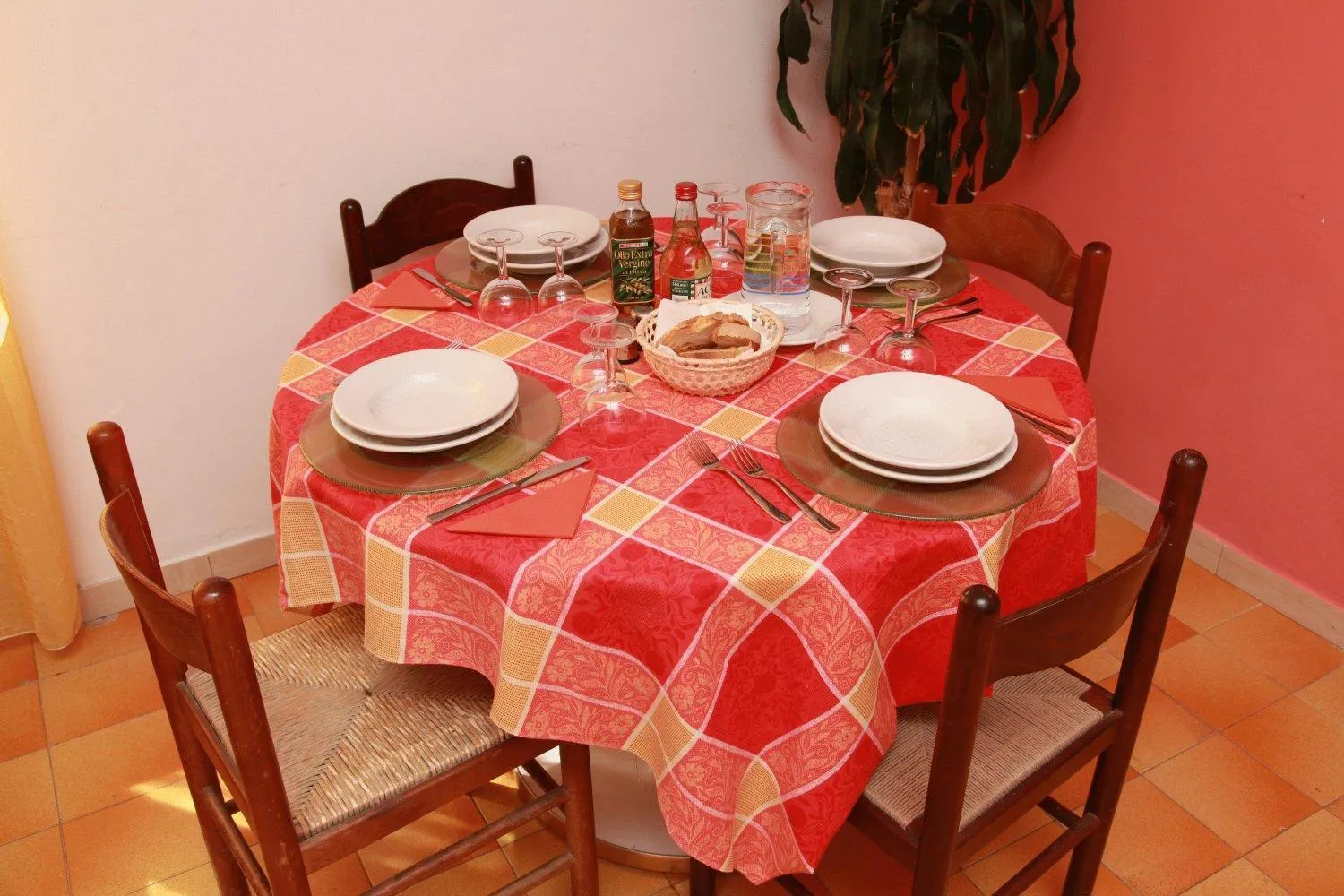 Dining area in Luigiane B&B