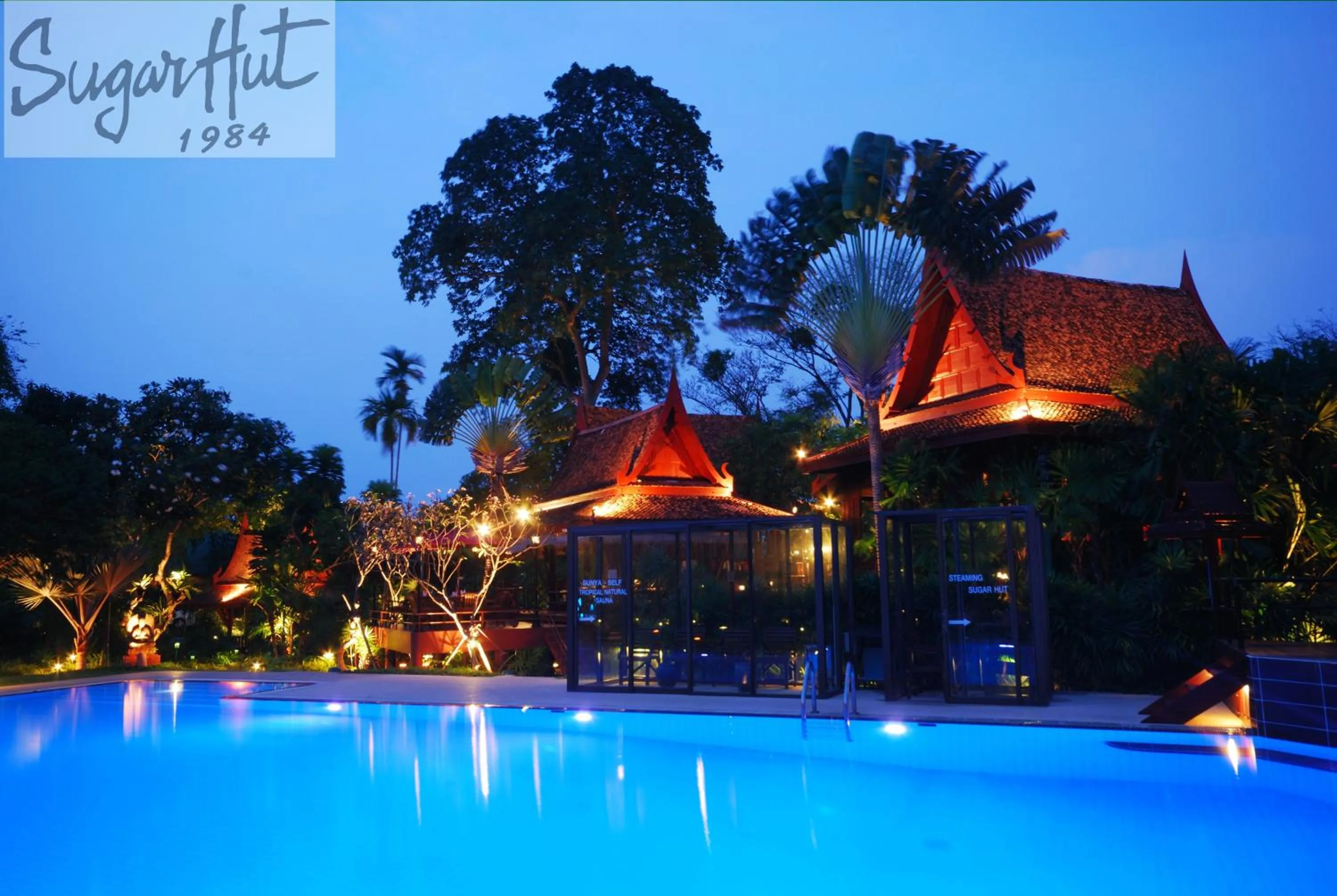 Swimming pool in Sugar Hut Resort & Restaurant