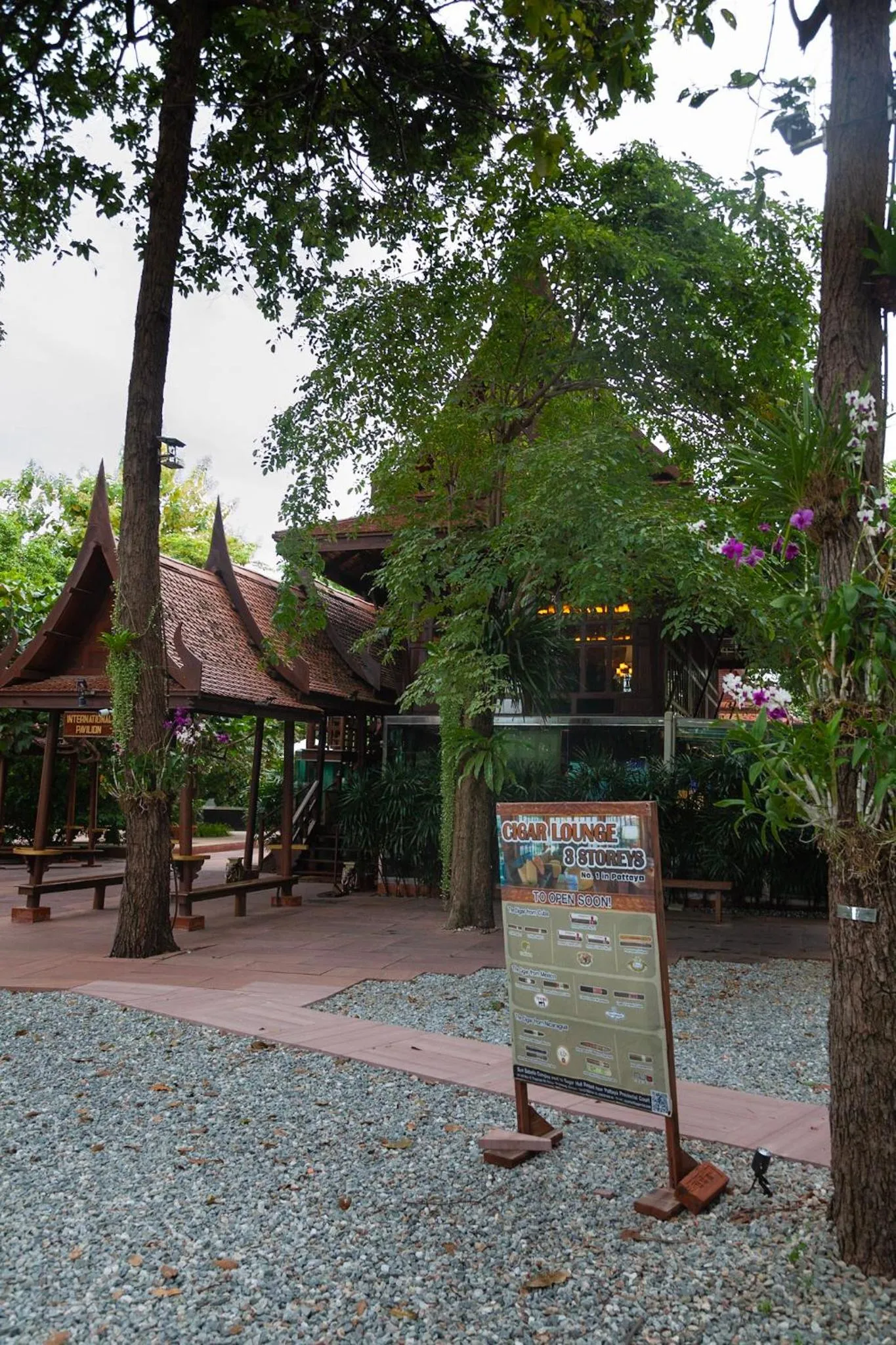 Sugar Hut Resort & Restaurant