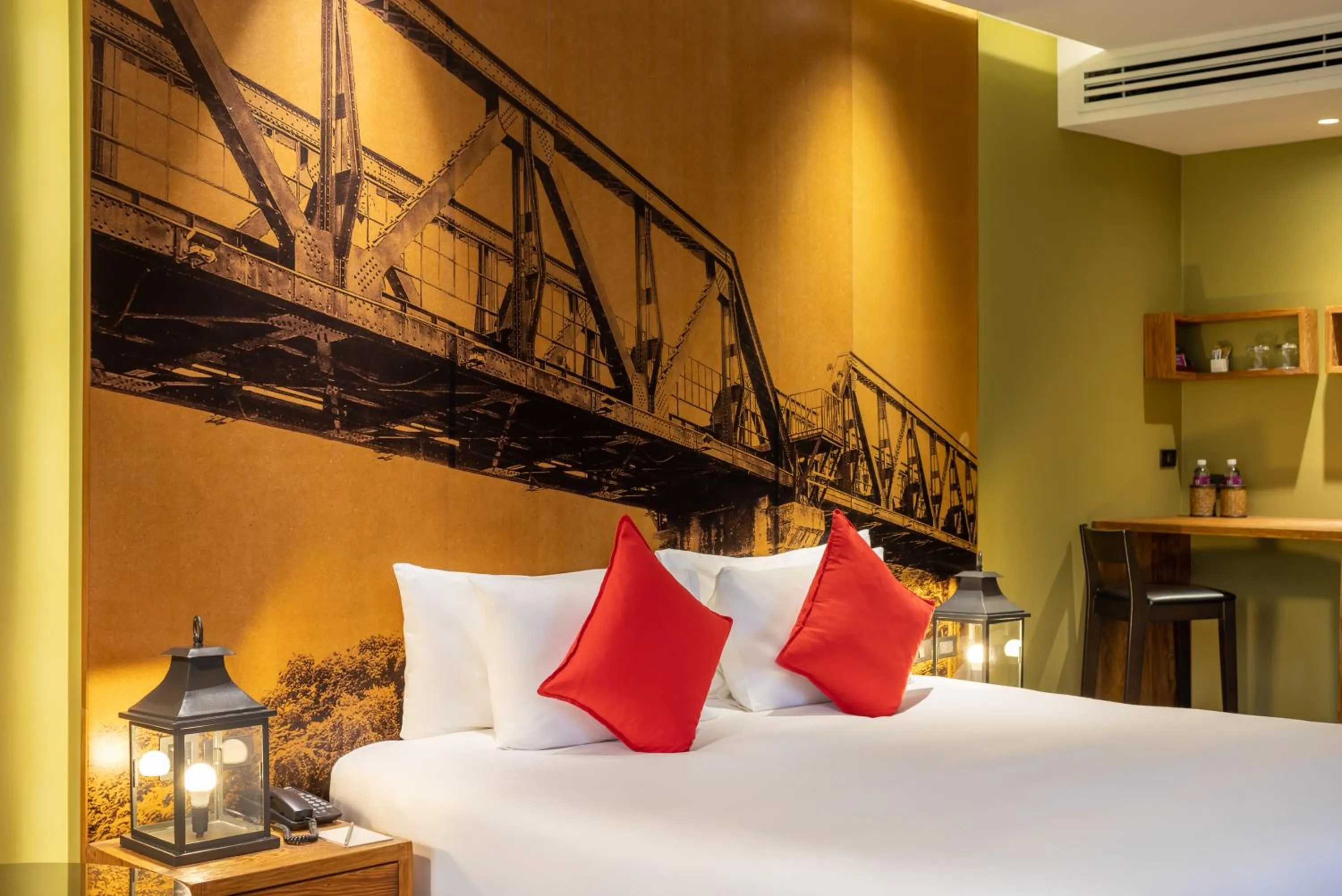 Bed in U Inchantree Kanchanaburi