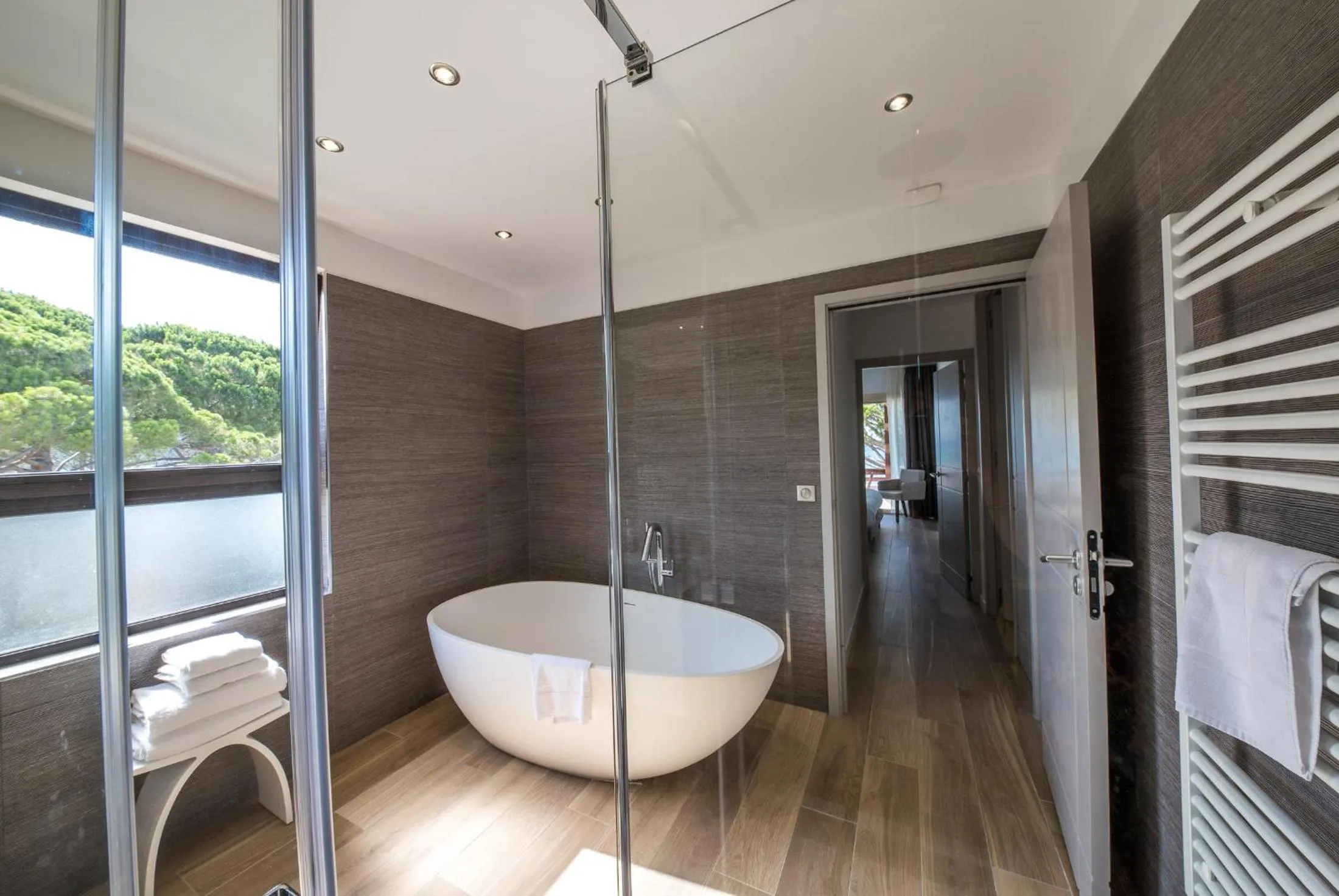 Bathroom in Hôtel La Roya