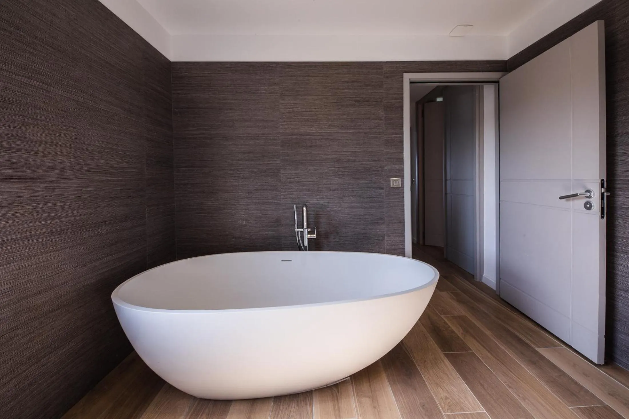 Bathroom in Hôtel La Roya