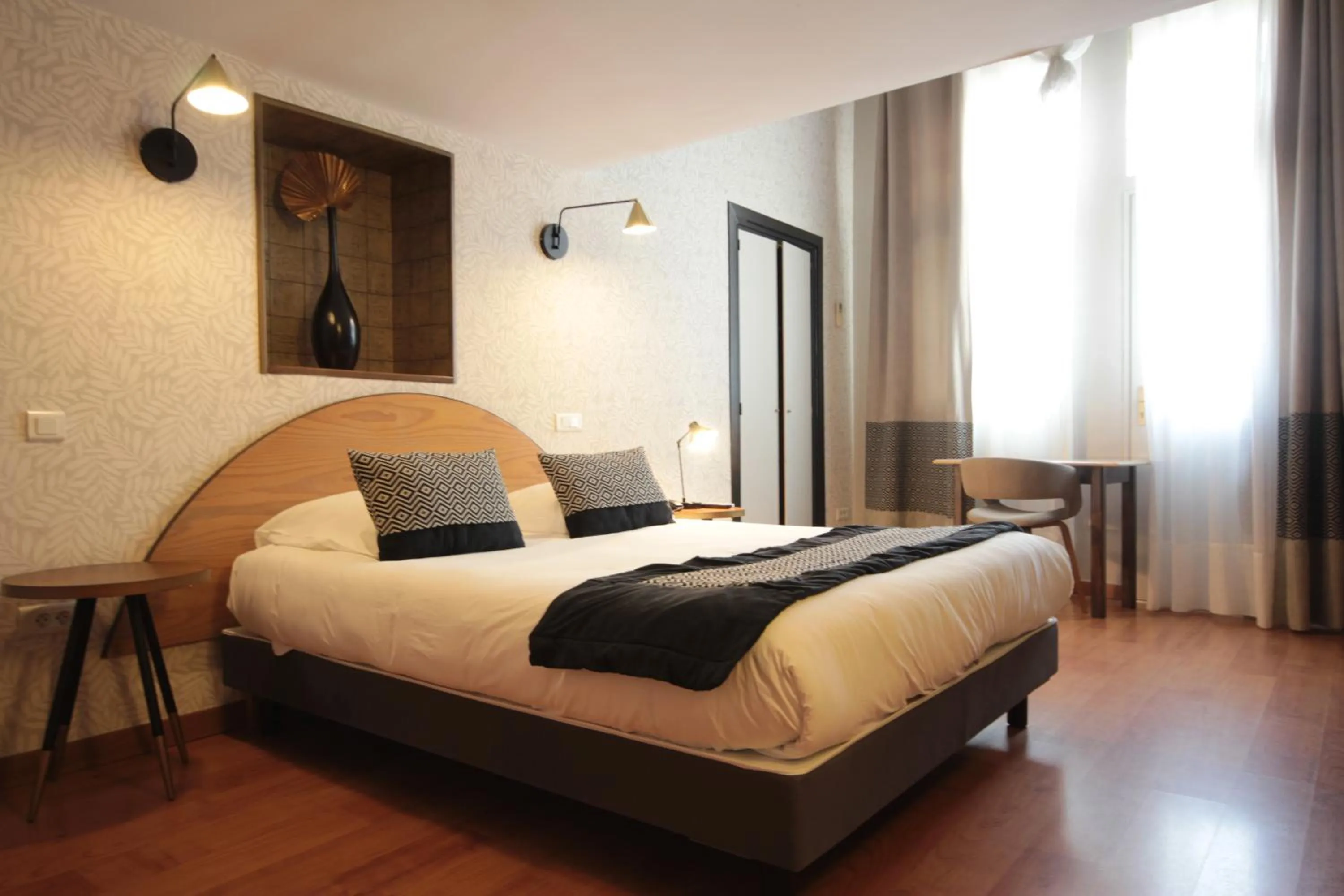 Bed in Hôtel Des Arts, Artisanal et Indépendant