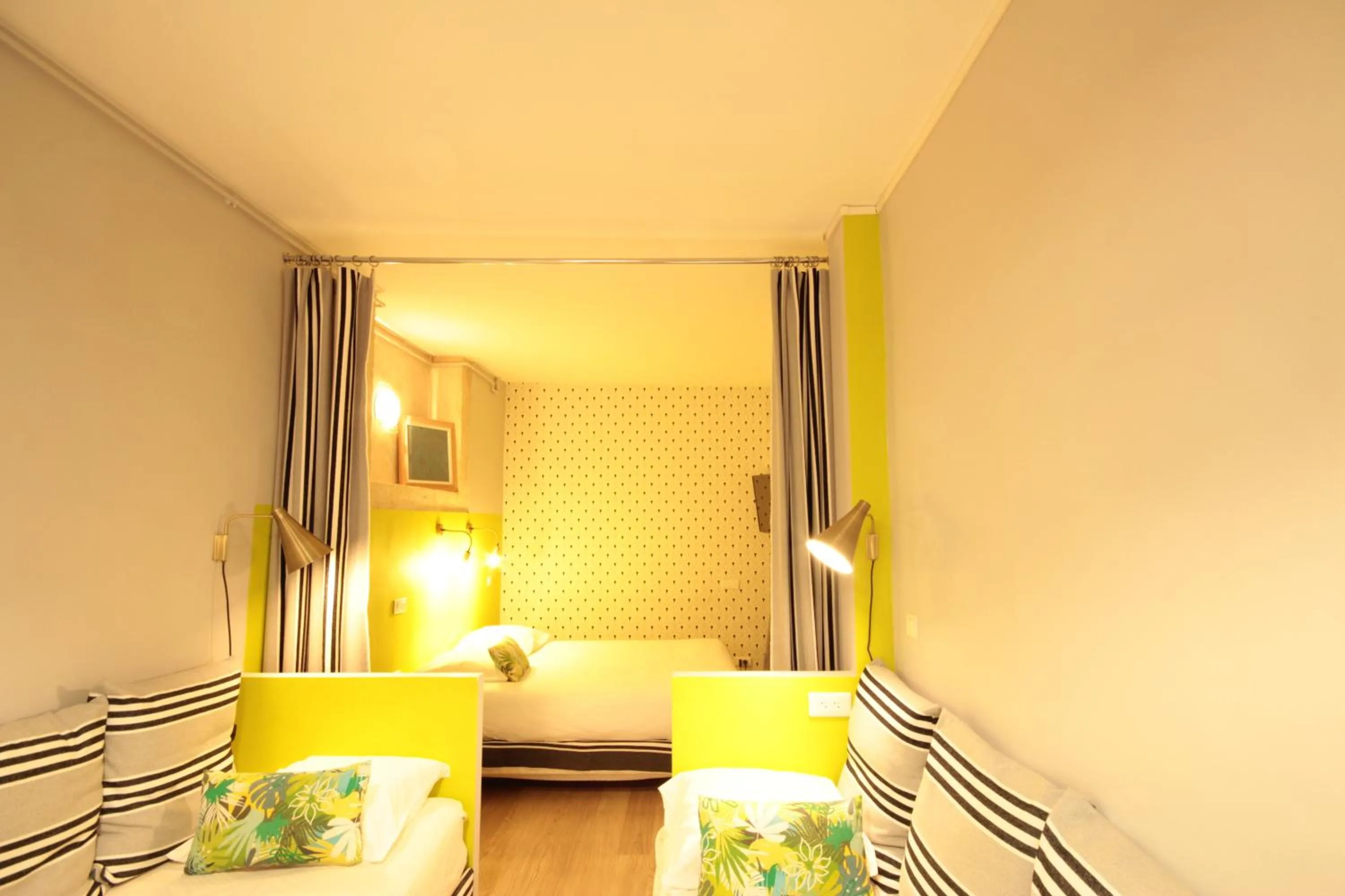 Bed in Hôtel Des Arts, Artisanal et Indépendant