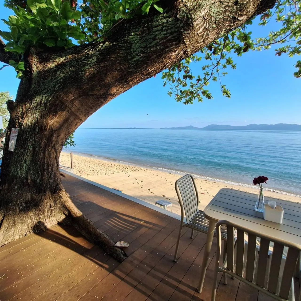 Food and drinks in Baanfah Resort Samui