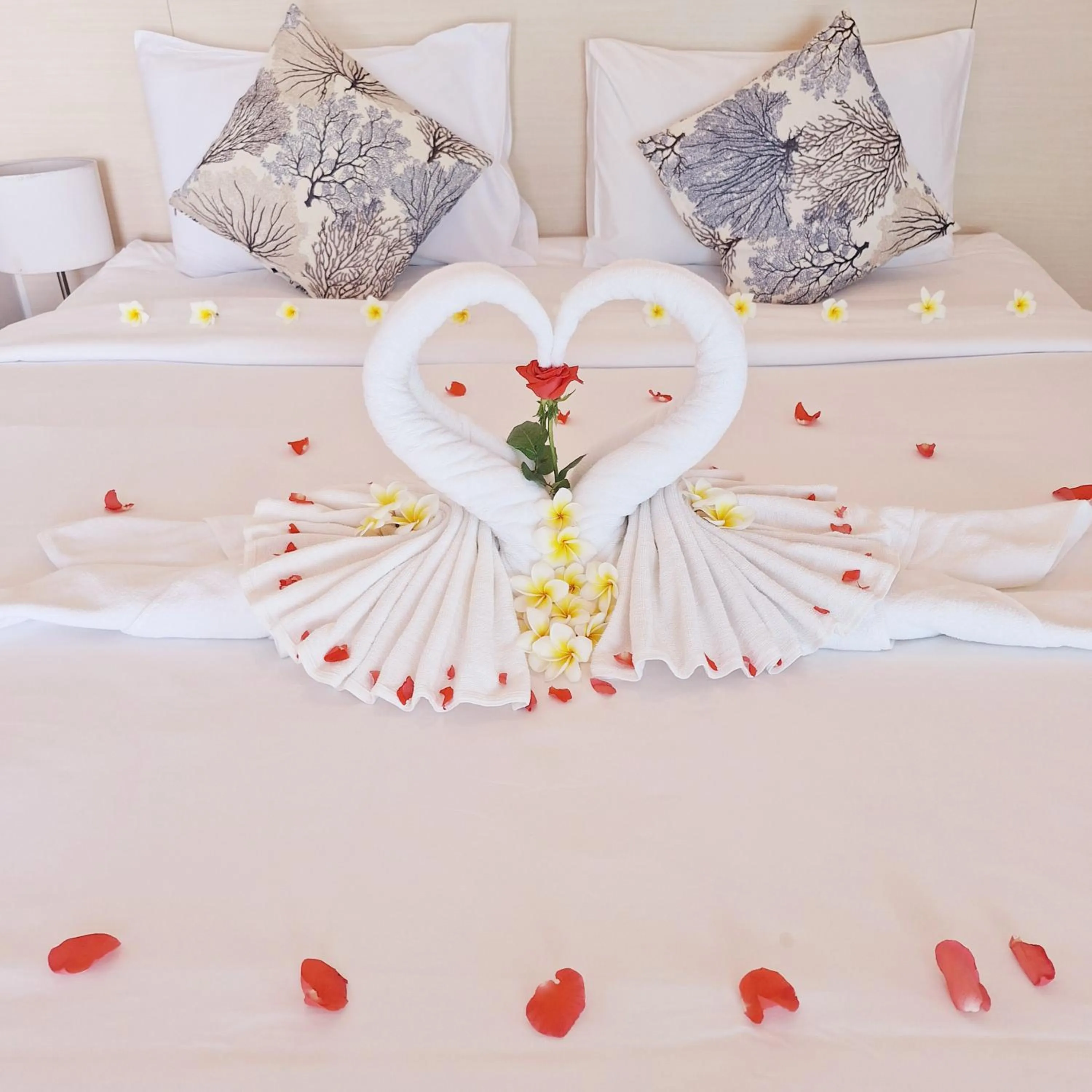 Bed in Baanfah Resort Samui