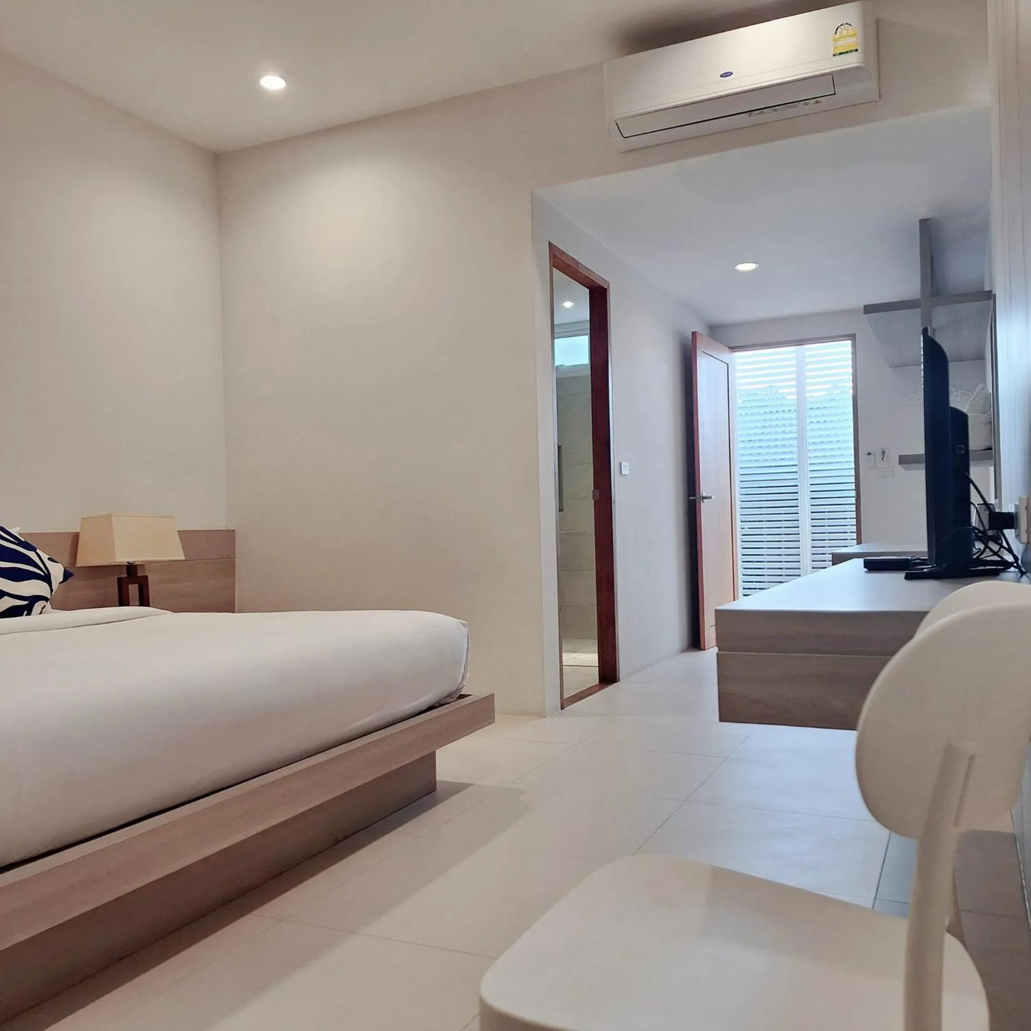 Photo of the whole room, Bed in Baanfah Resort Samui
