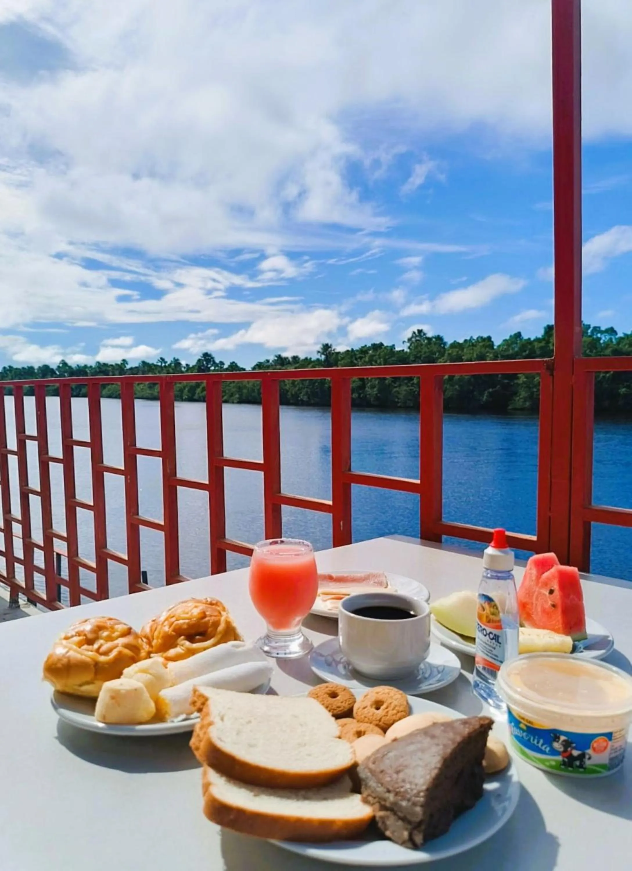 Continental breakfast in Hotel Beira Rio Preguiças