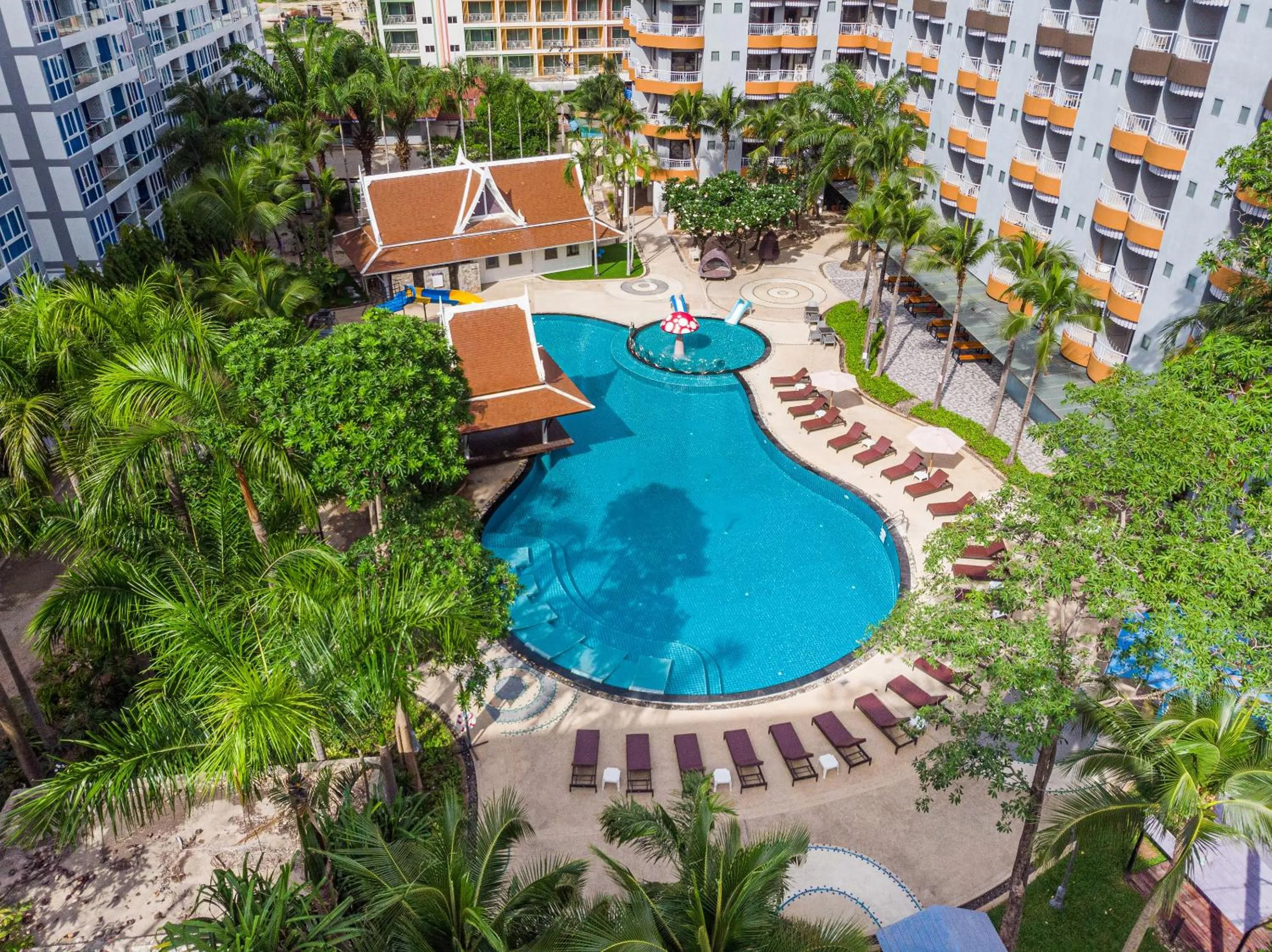 Property building in Heeton Concept Hotel Pattaya by Compass Hospitality