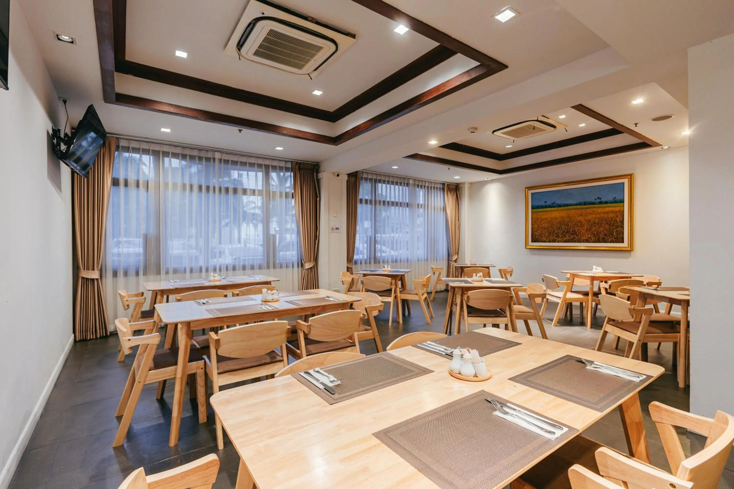 Restaurant/places to eat in Heeton Concept Hotel Pattaya by Compass Hospitality