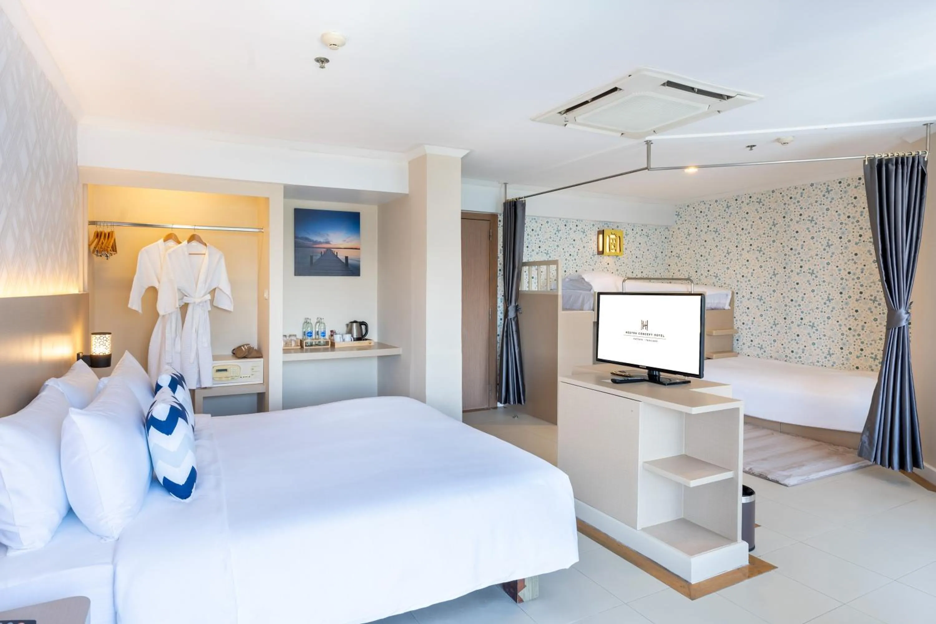 Bed in Heeton Concept Hotel Pattaya by Compass Hospitality