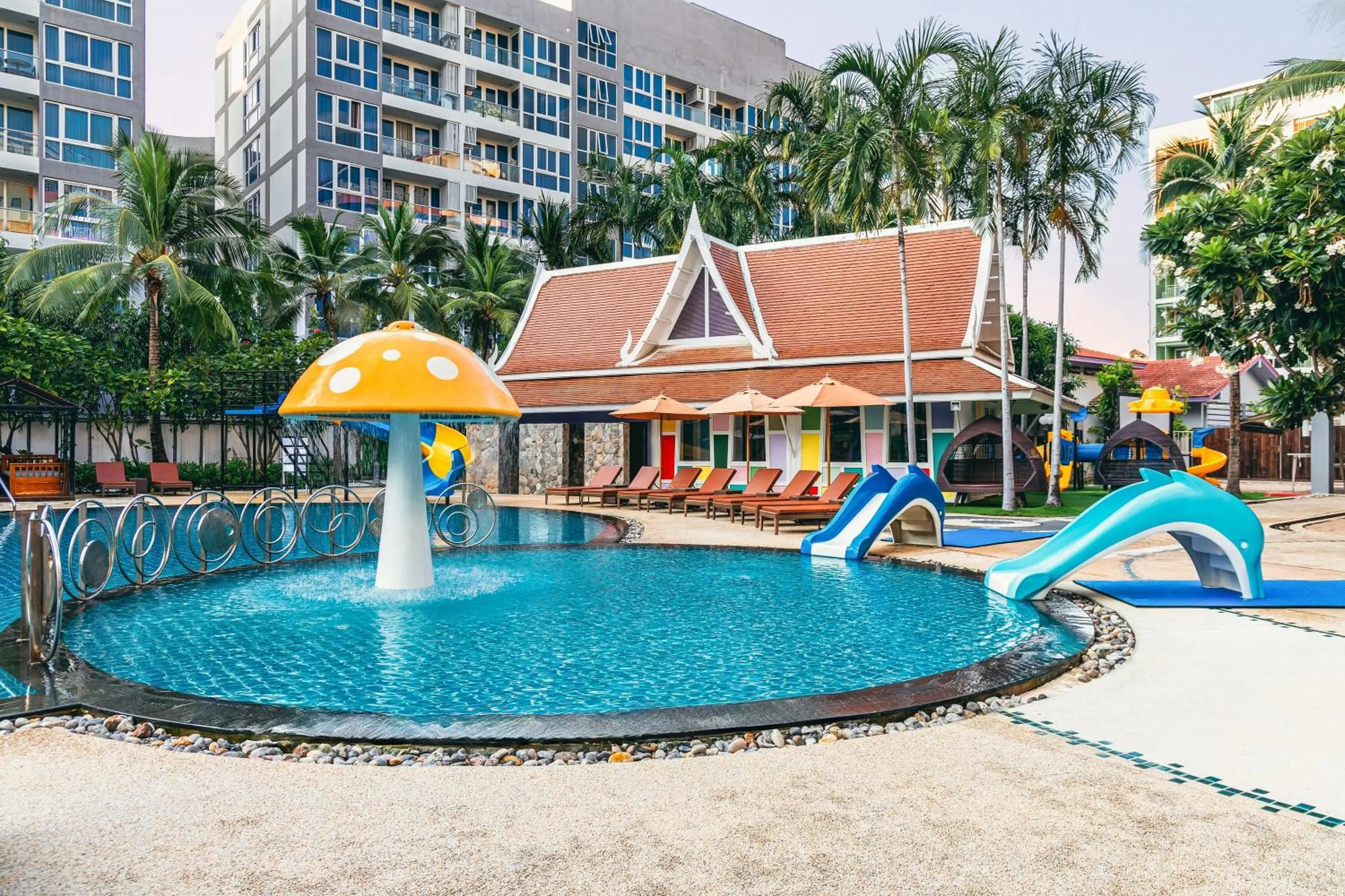 Swimming pool in Heeton Concept Hotel Pattaya by Compass Hospitality