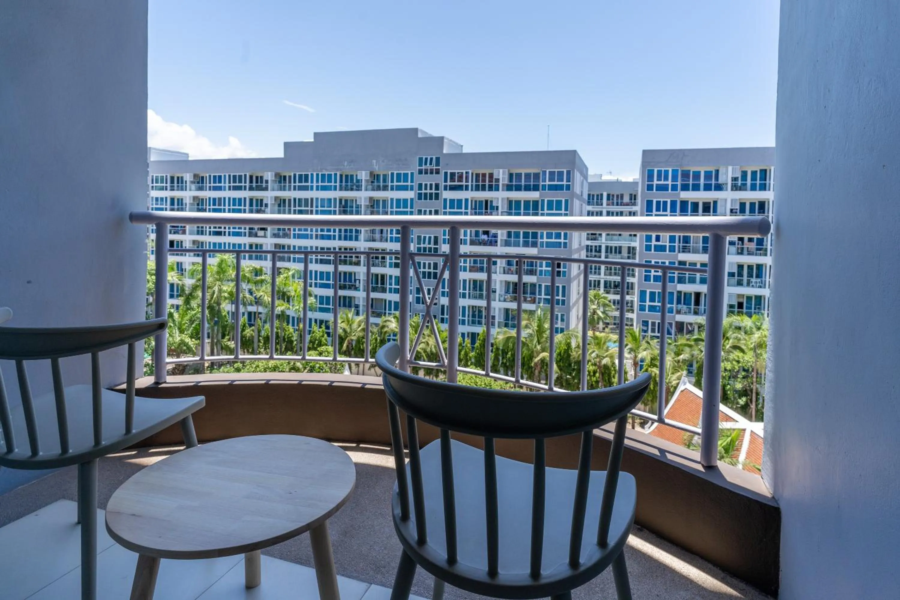Balcony/Terrace in Heeton Concept Hotel Pattaya by Compass Hospitality