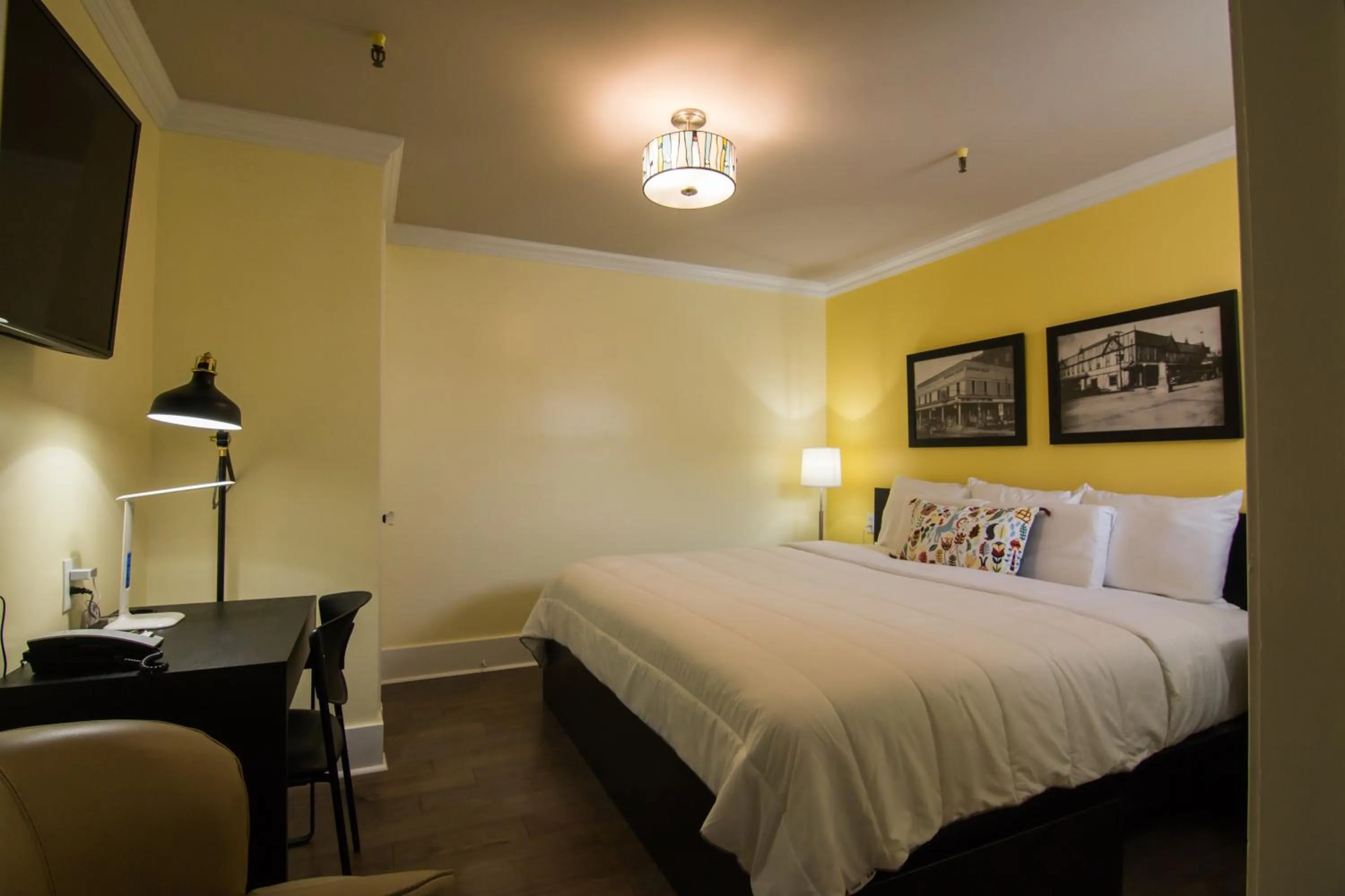 Bed in The Sherman Inn