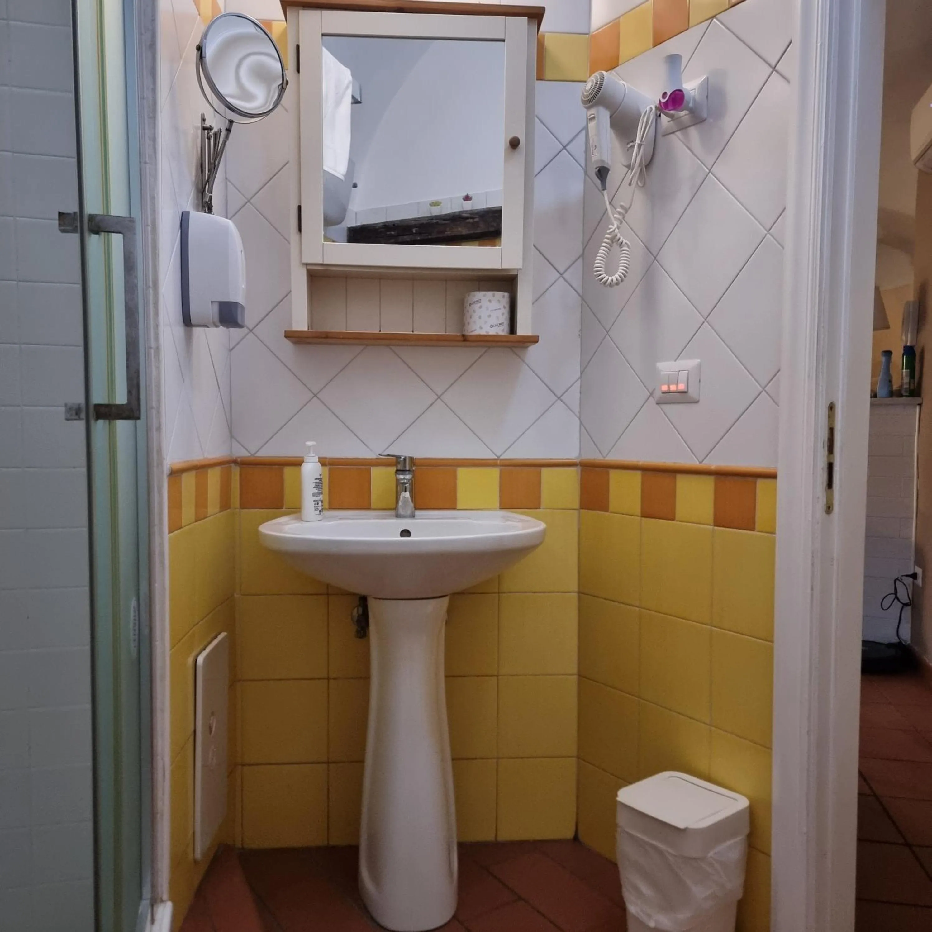 Bathroom in Bed morelli 49 , chiaia