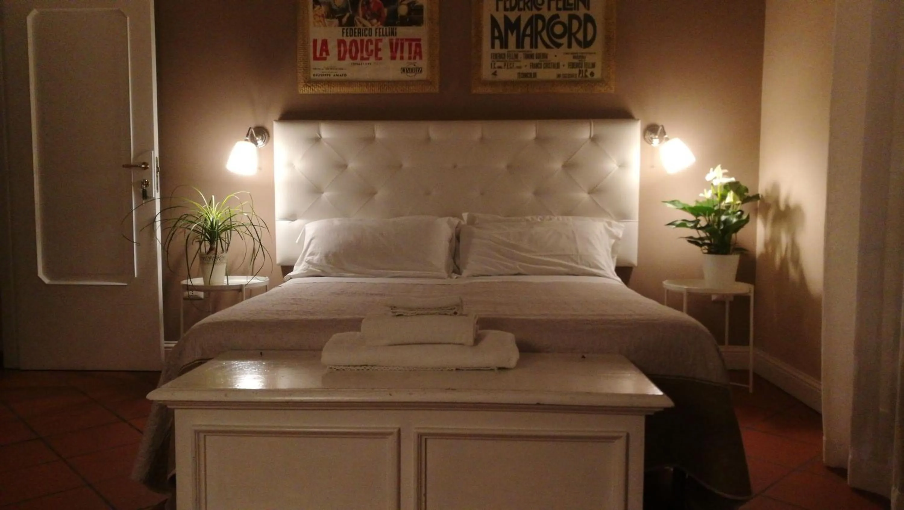 Decorative detail, Bed in Bed morelli 49 , chiaia