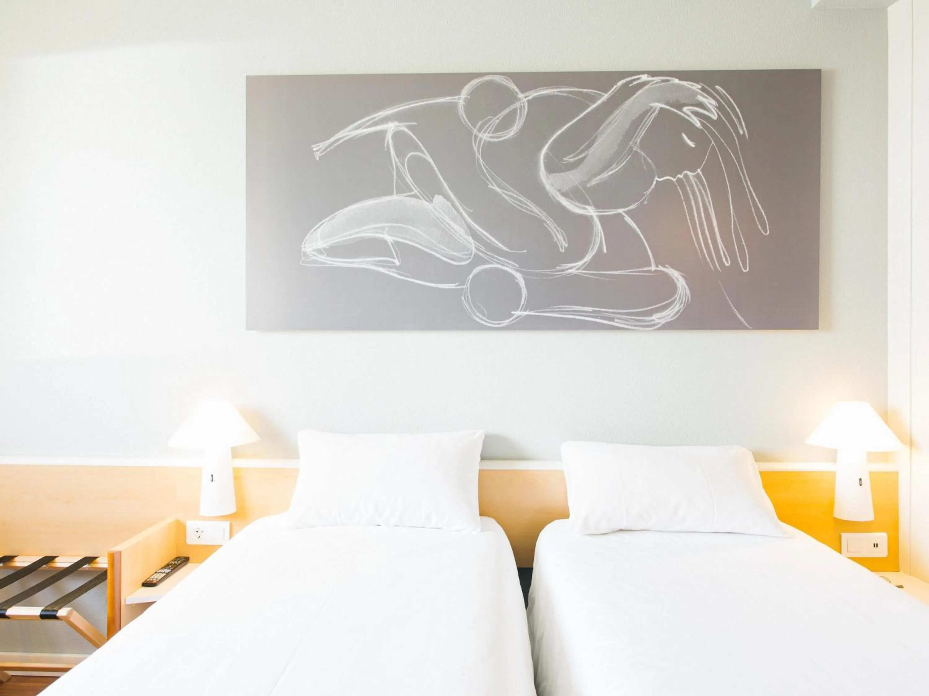 Bedroom, Bed in Ibis Elche