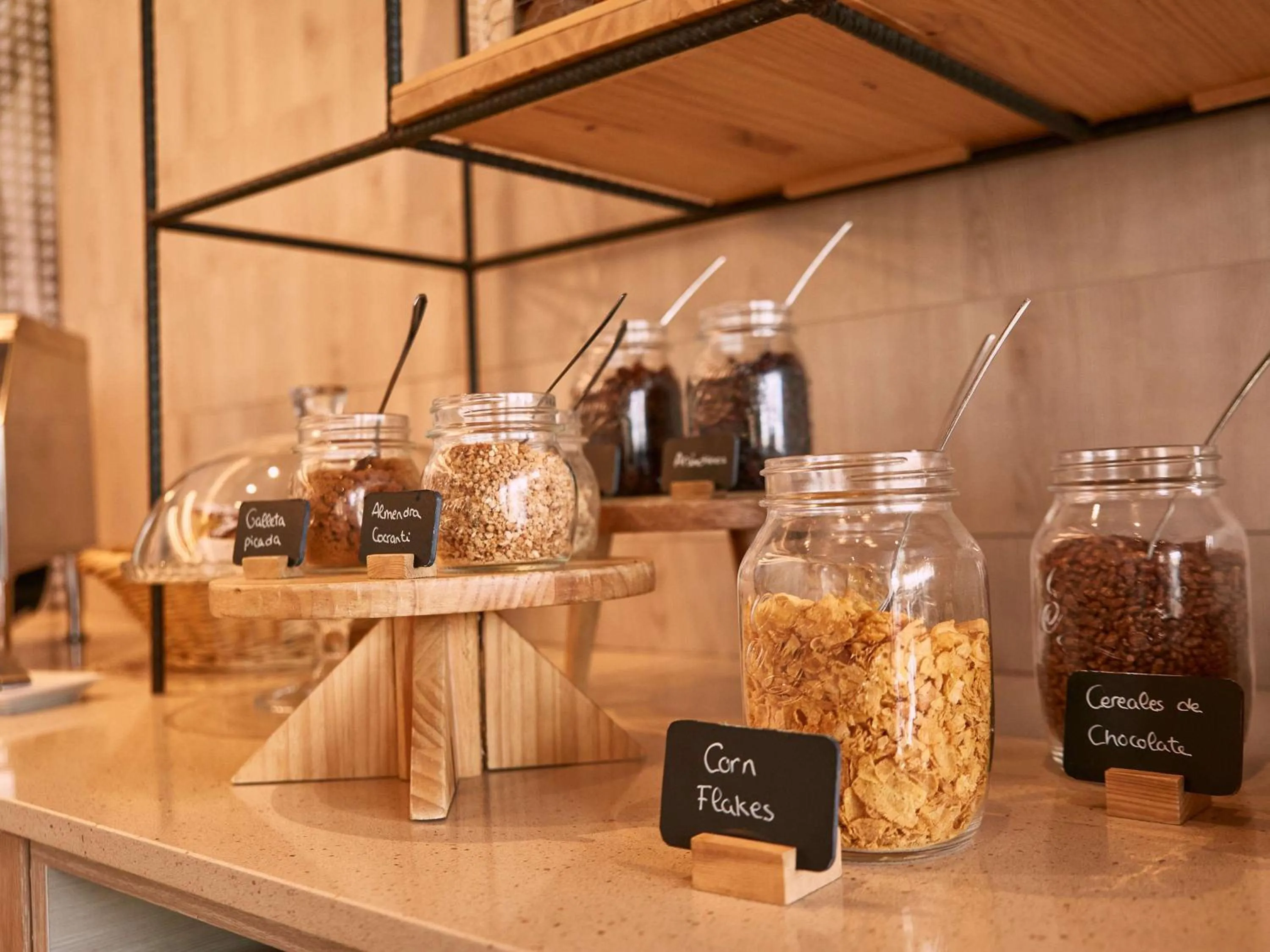 Restaurant/places to eat in Ibis Elche