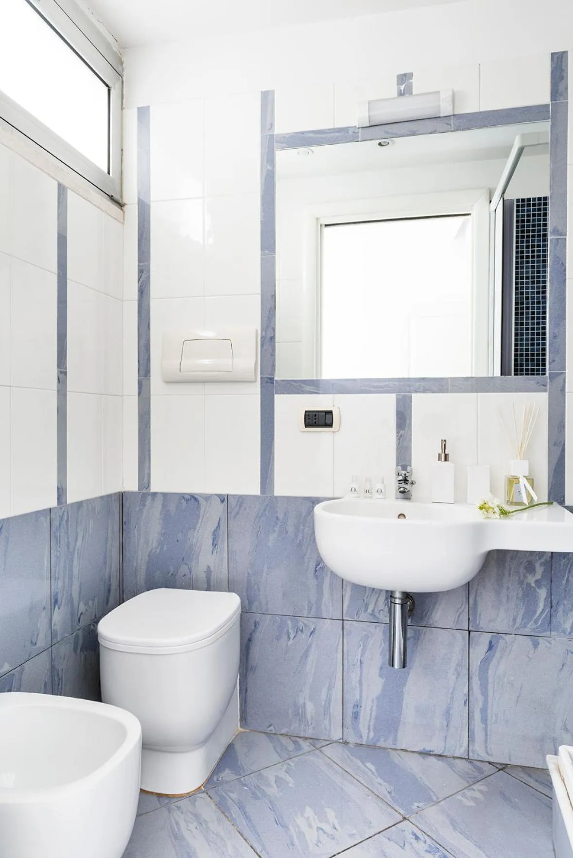 Shower in Fiorentini Residence NAPOLI