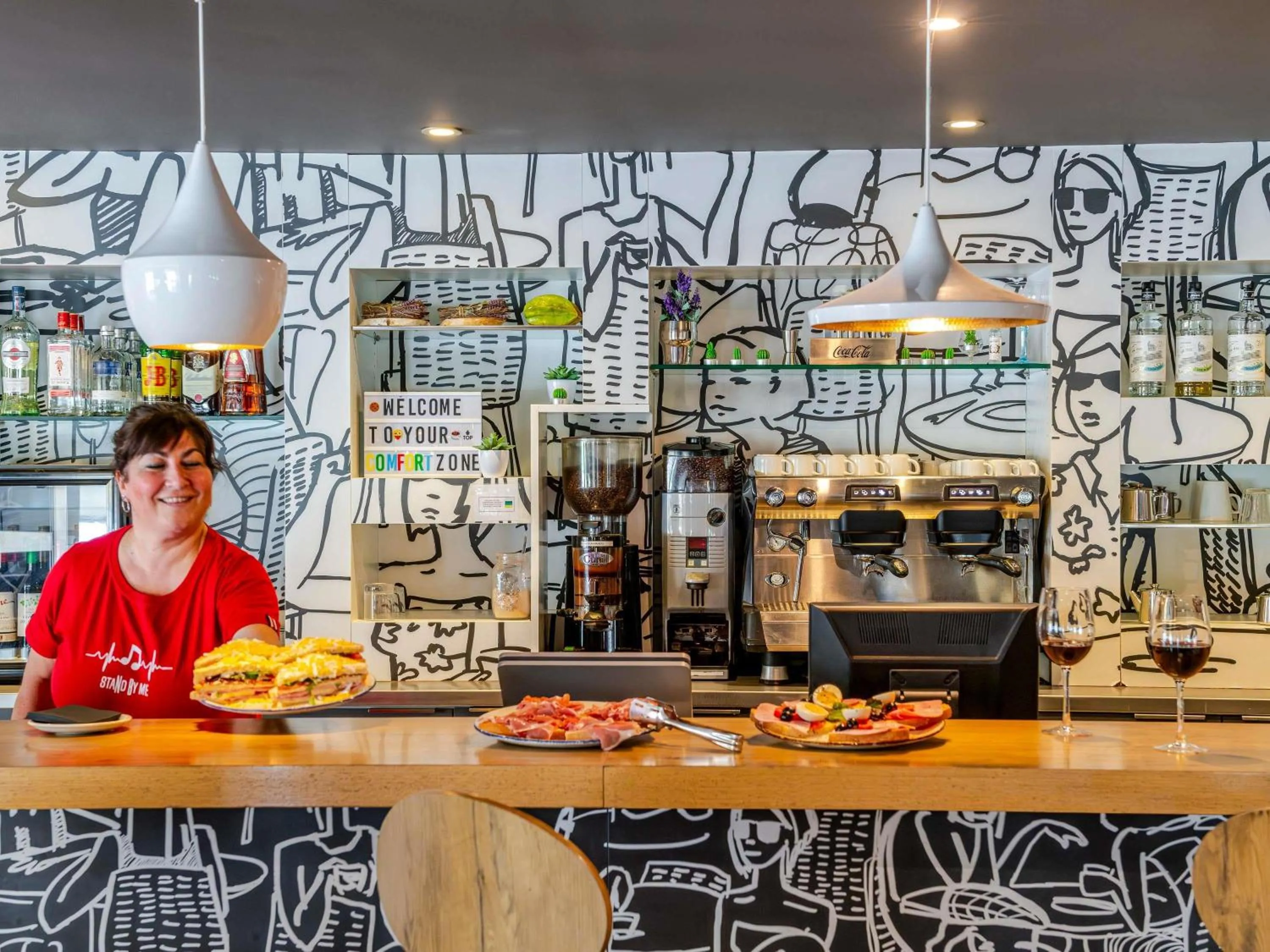 Lounge or bar in Ibis Bilbao Barakaldo