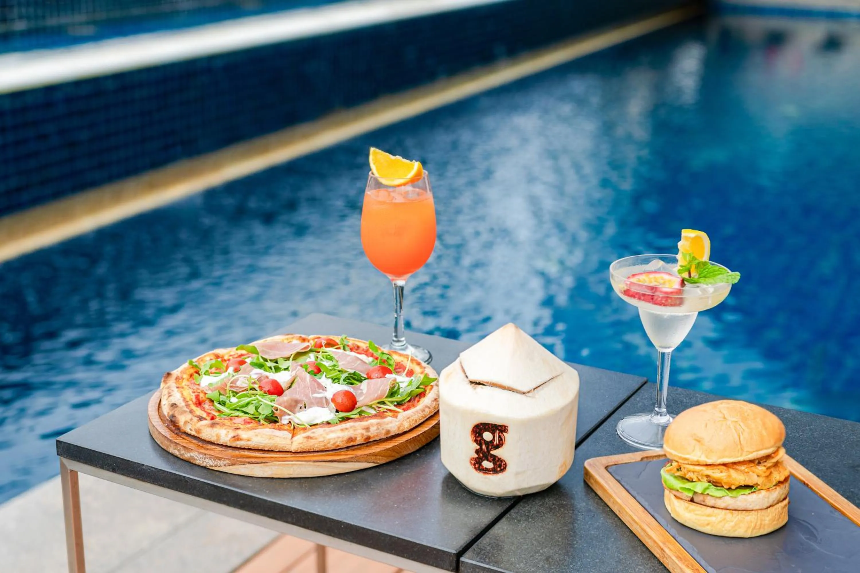 Food and drinks in Pullman Bangkok Hotel G