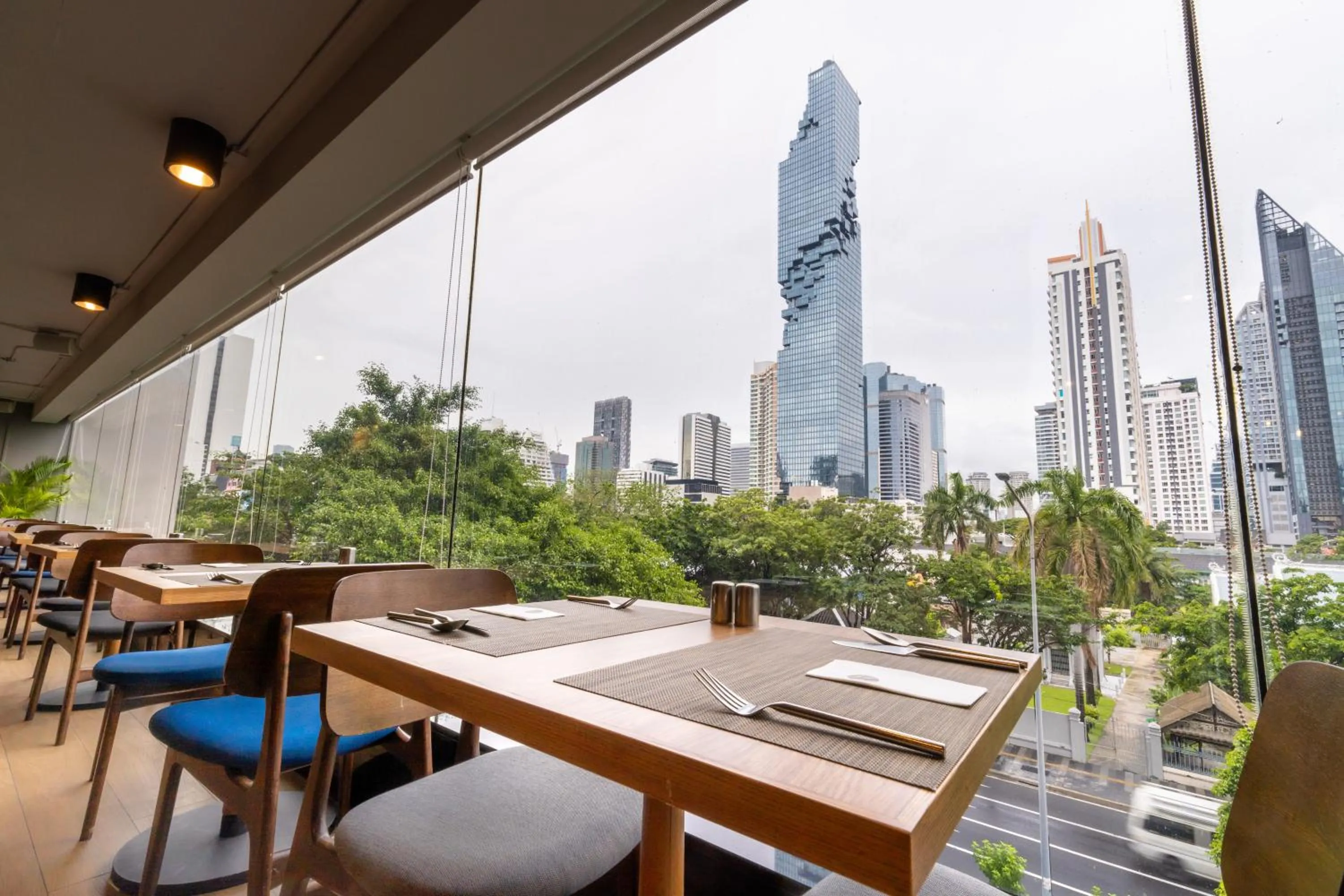 Restaurant/places to eat in Pullman Bangkok Hotel G