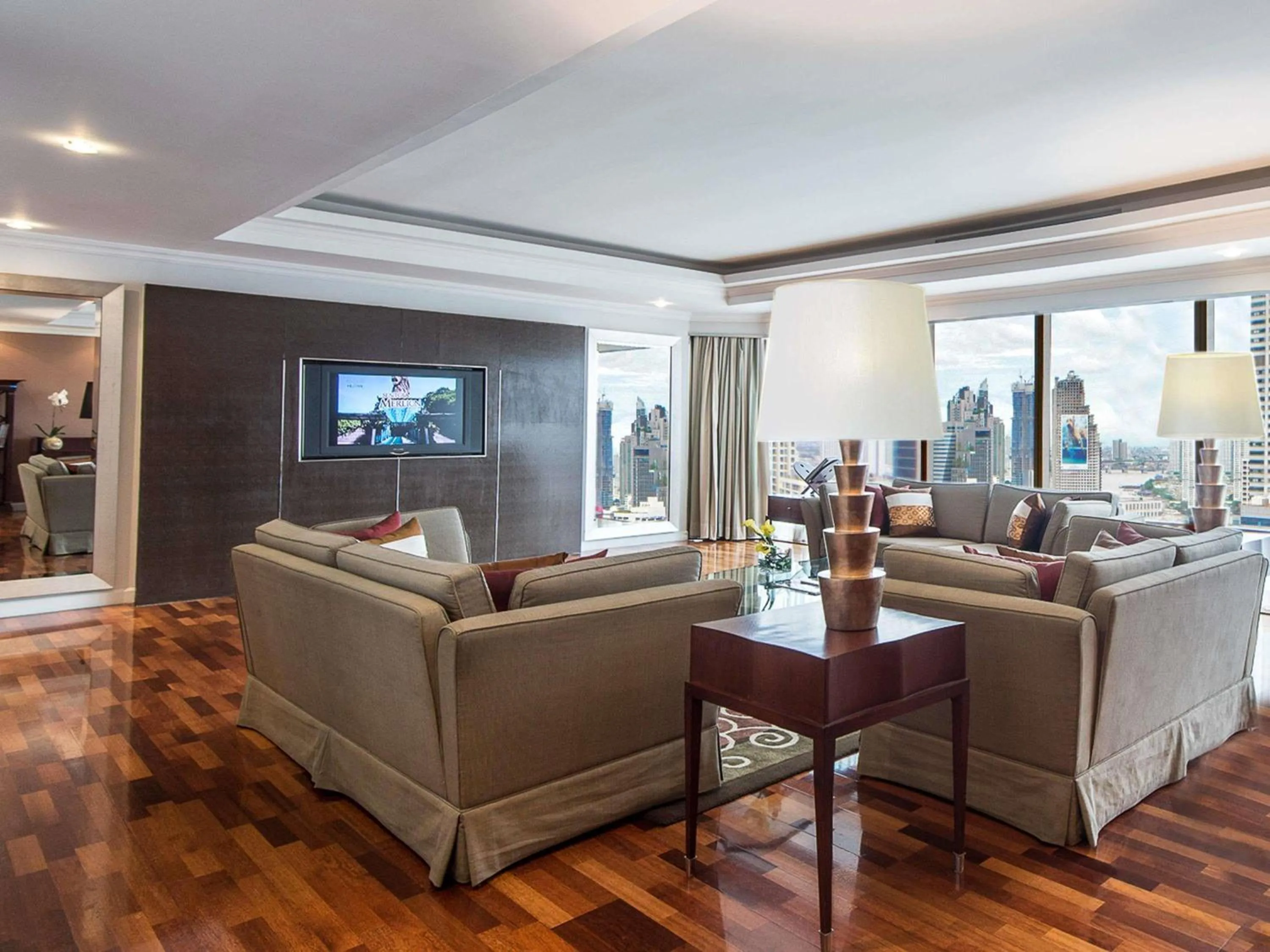 Bedroom in Pullman Bangkok Hotel G