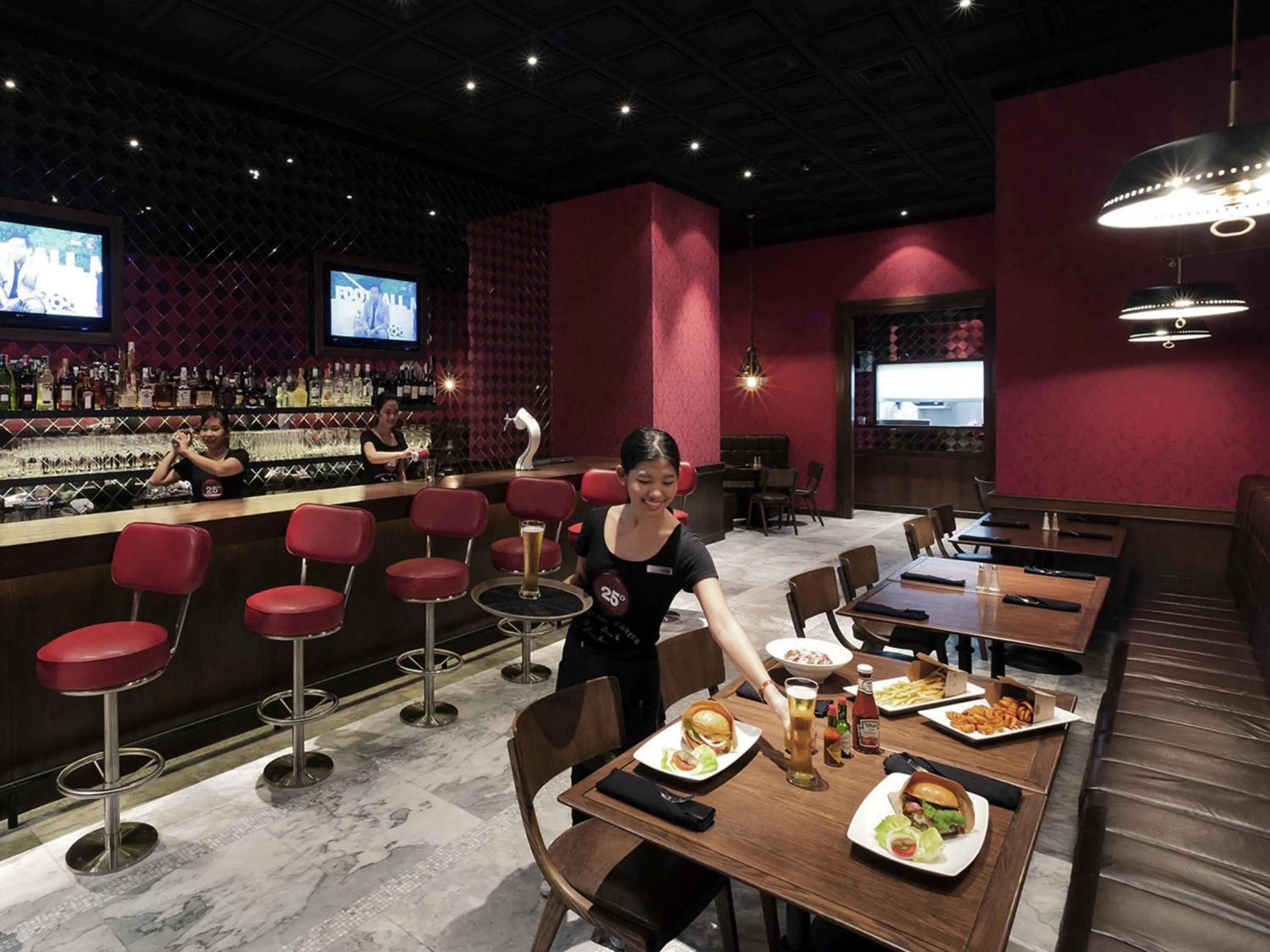 Restaurant/places to eat in Pullman Bangkok Hotel G