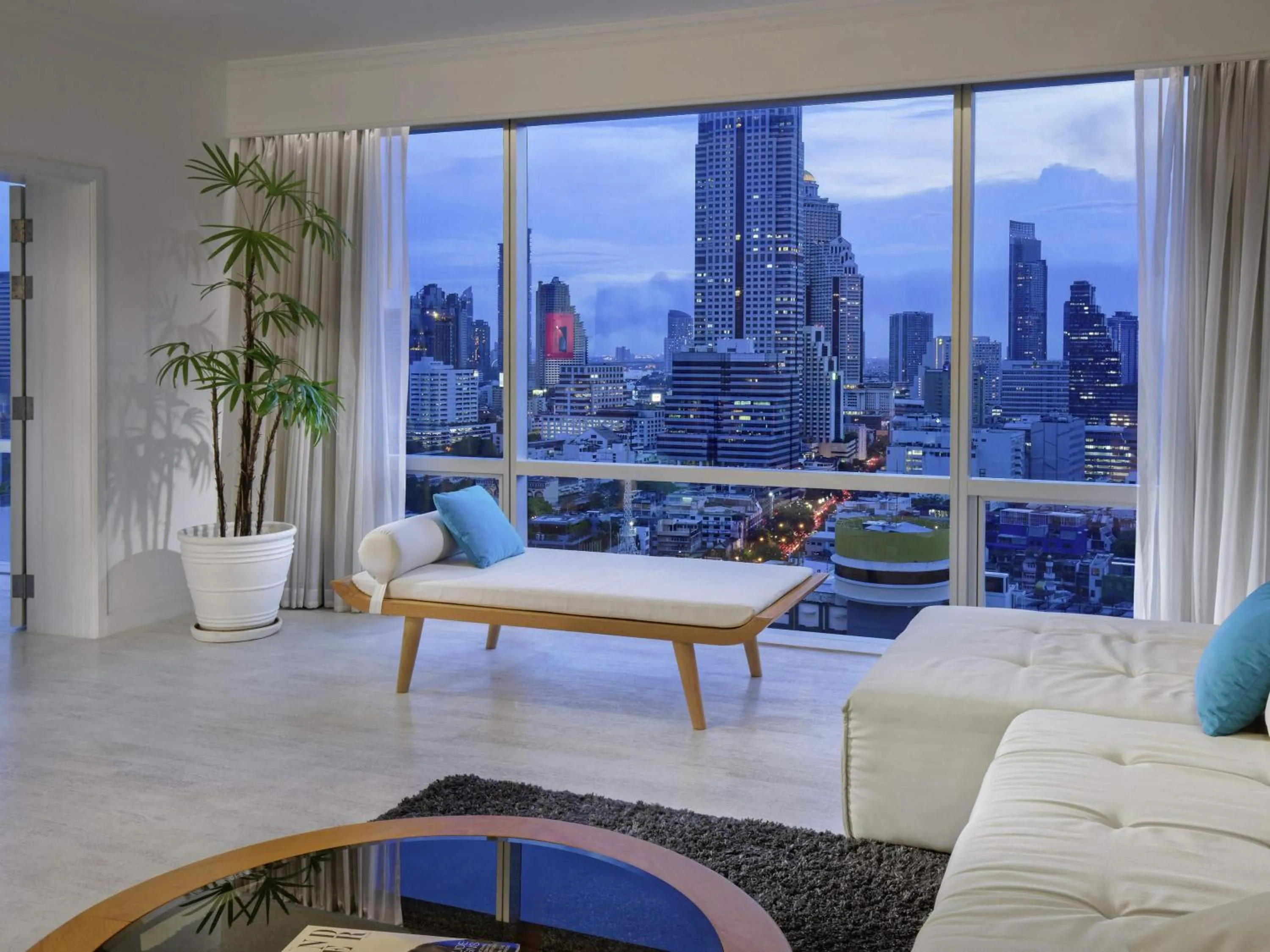 Bedroom in Pullman Bangkok Hotel G