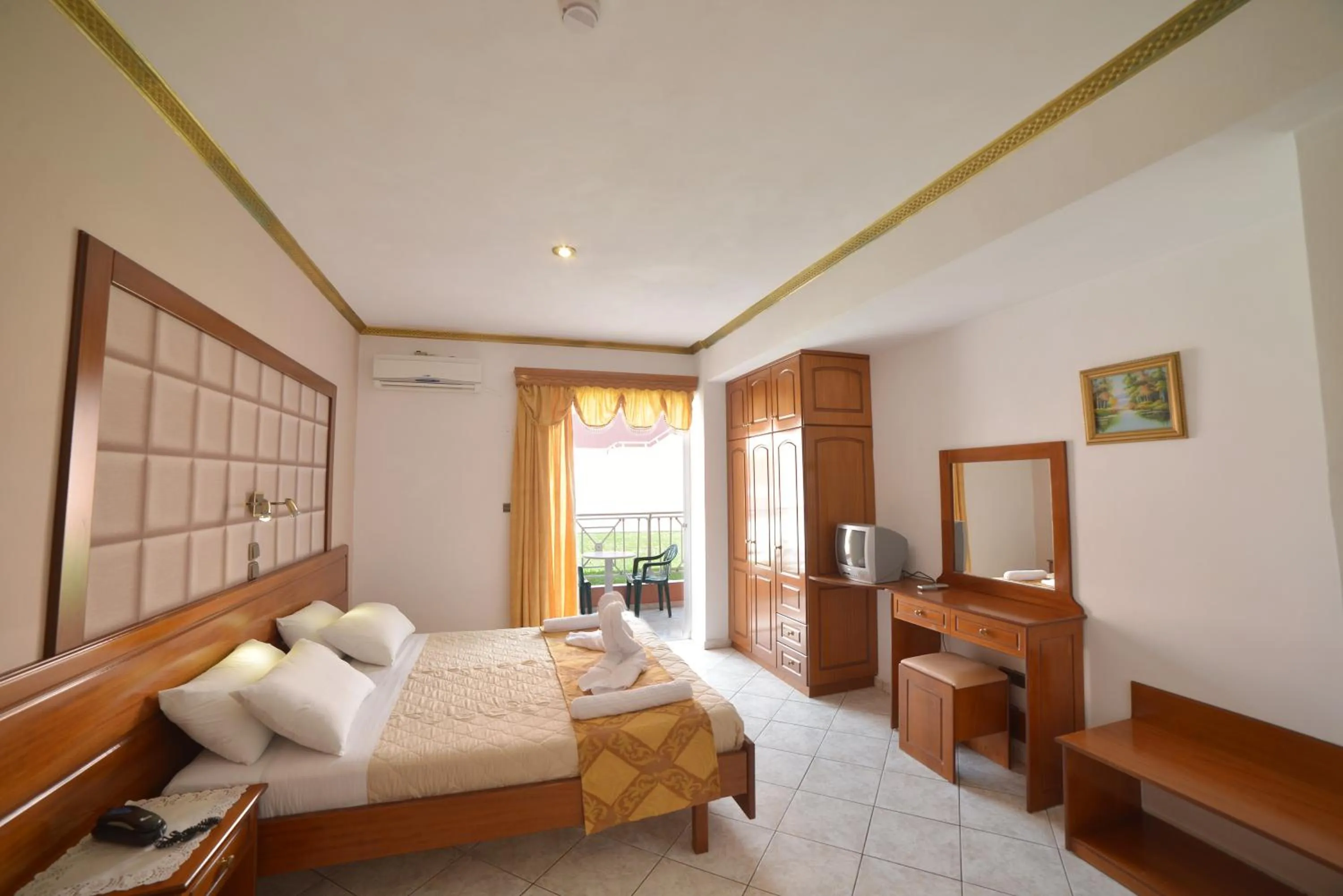 Day, Bed in Angelina Hotel & Apartments