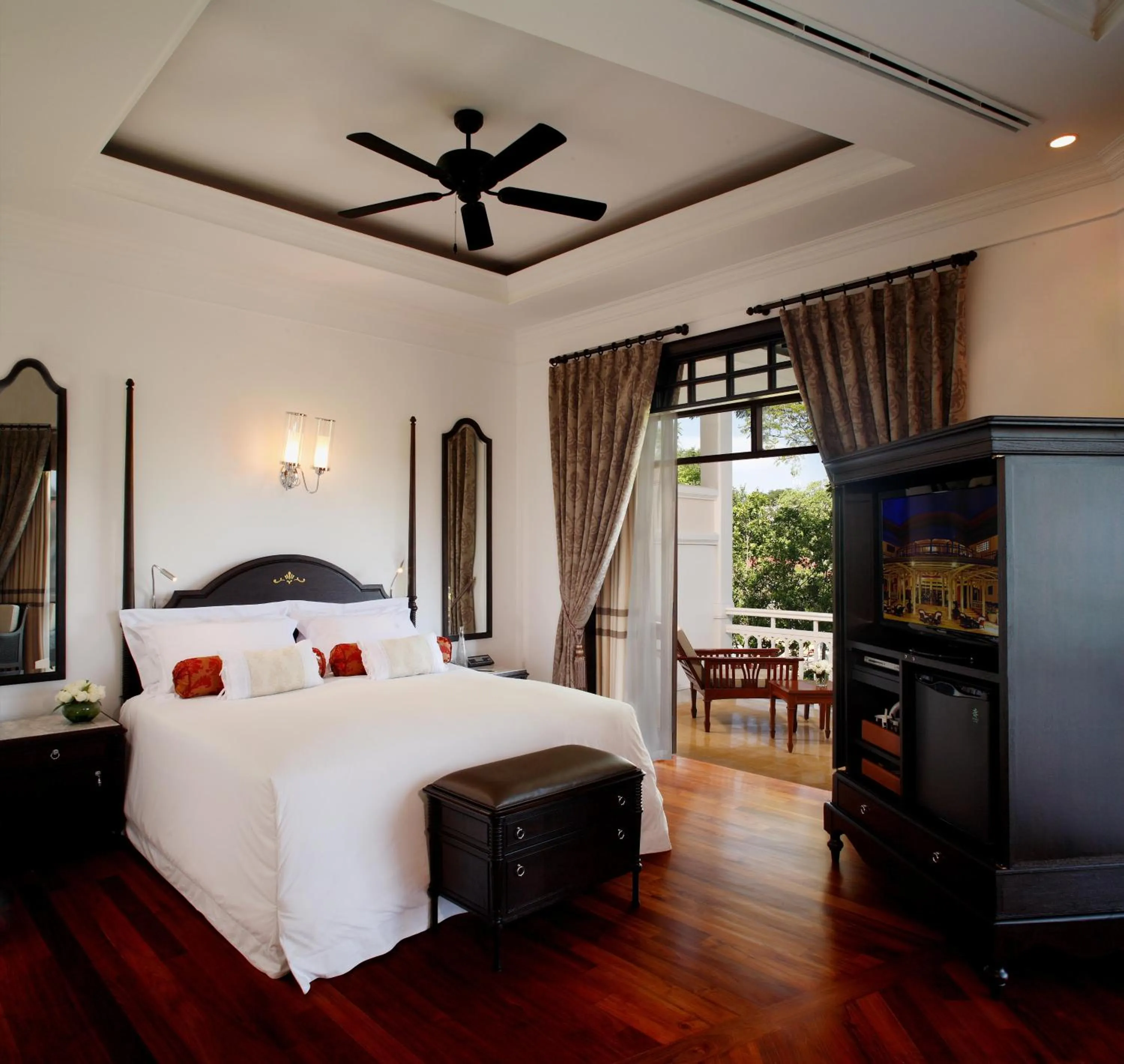 Photo of the whole room, Bed in Centara Grand Beach Resort & Villas Hua Hin