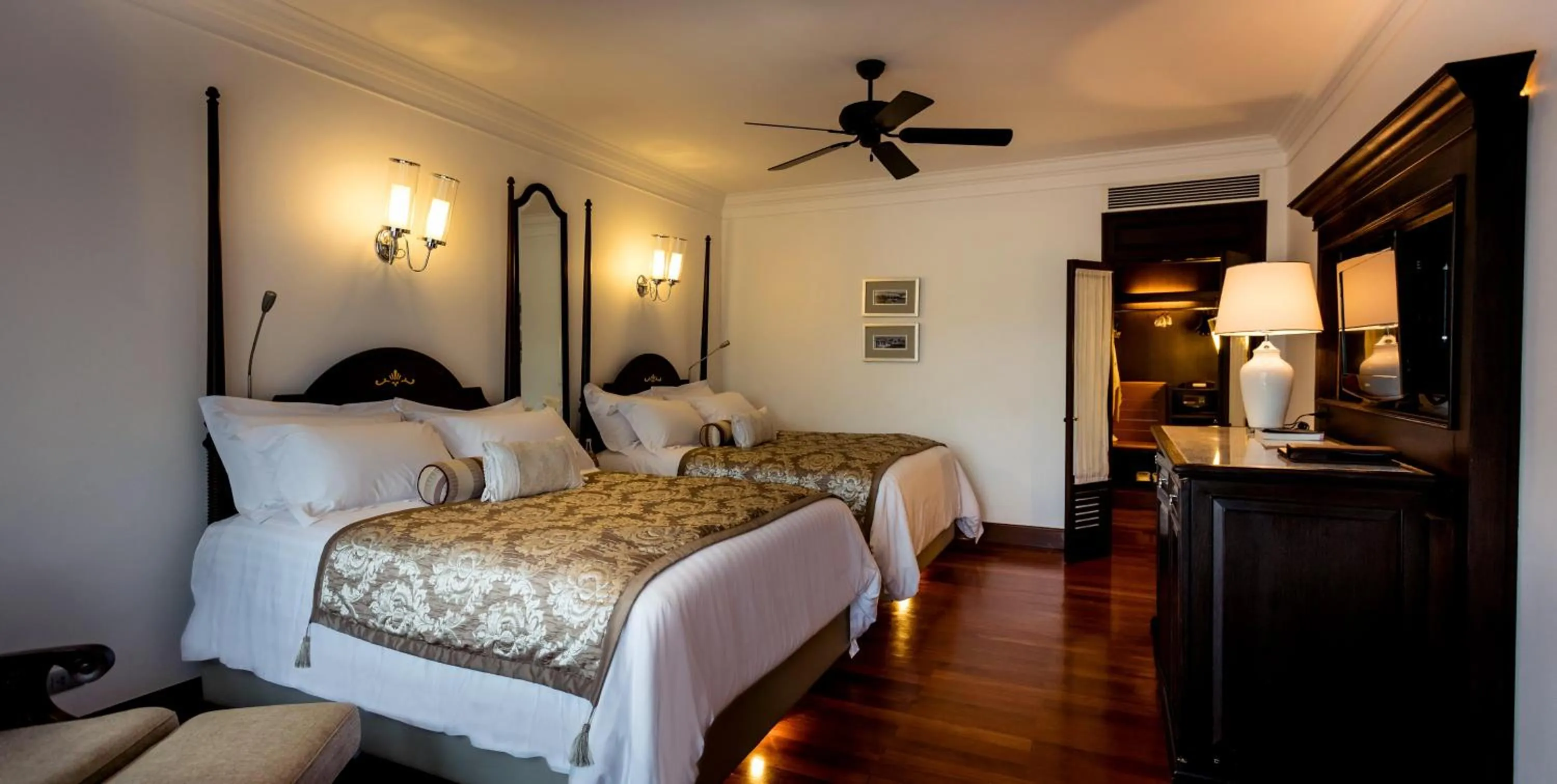 Photo of the whole room, Bed in Centara Grand Beach Resort & Villas Hua Hin