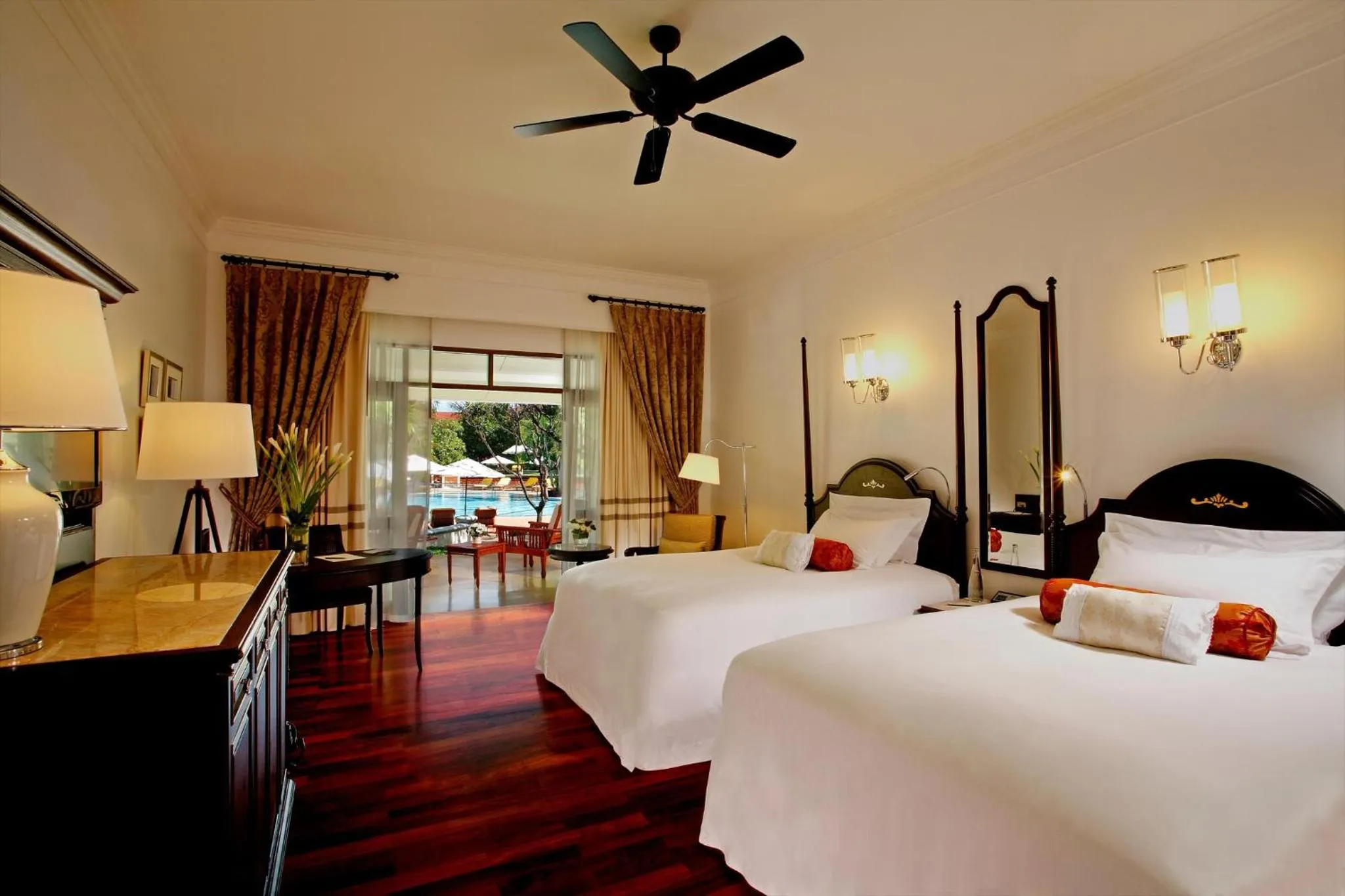 Photo of the whole room, Bed in Centara Grand Beach Resort & Villas Hua Hin