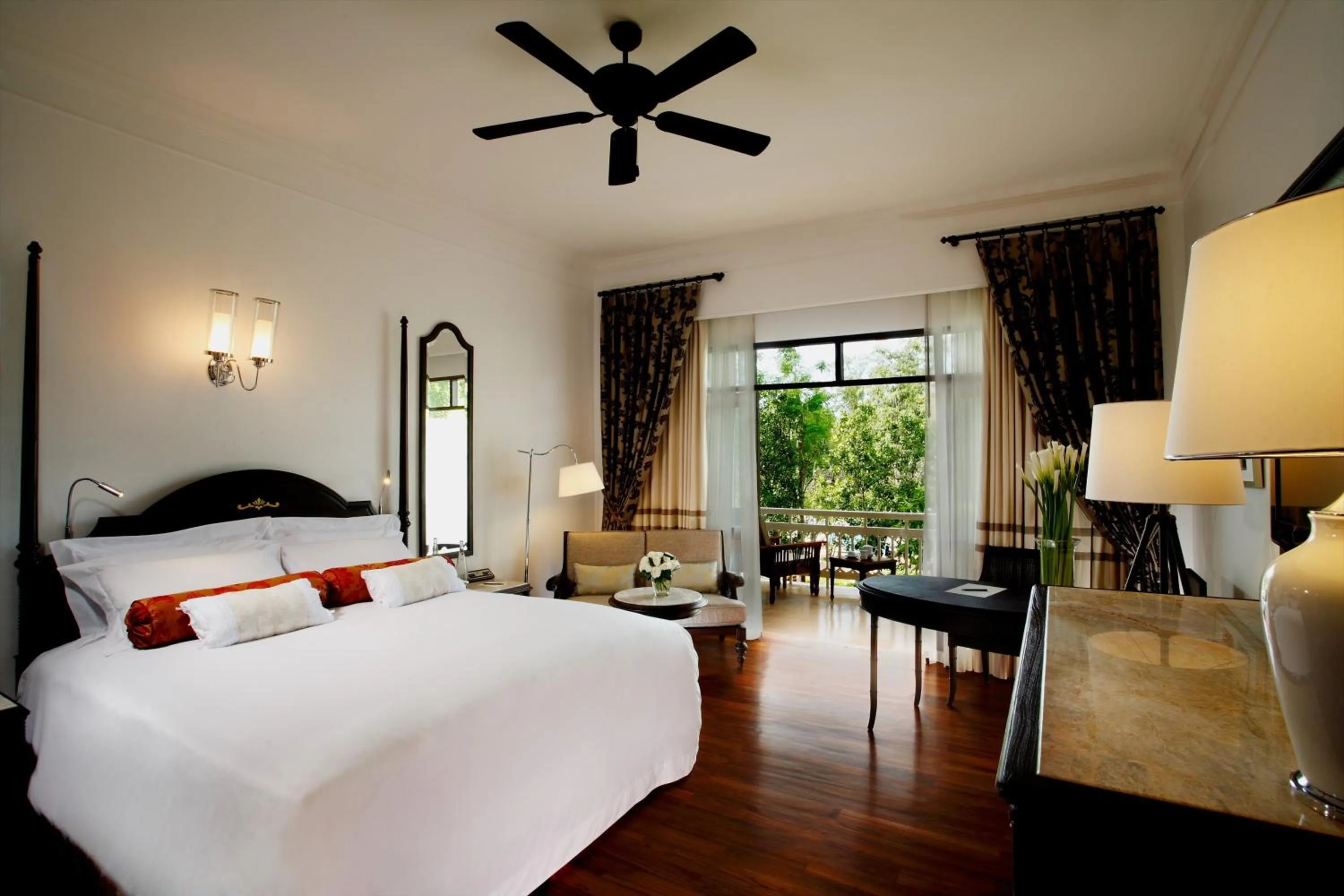 Photo of the whole room, Bed in Centara Grand Beach Resort & Villas Hua Hin