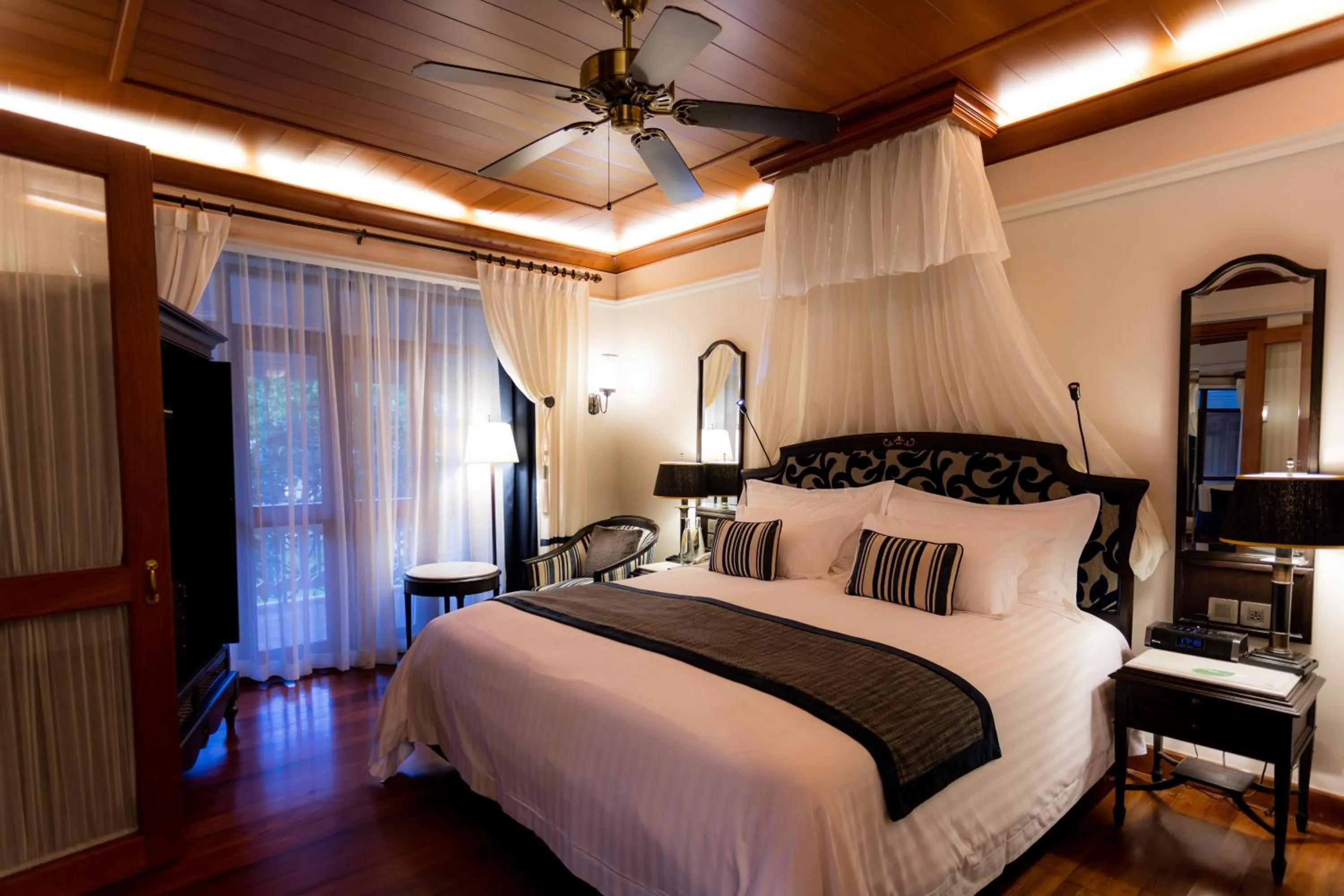 Photo of the whole room, Bed in Centara Grand Beach Resort & Villas Hua Hin