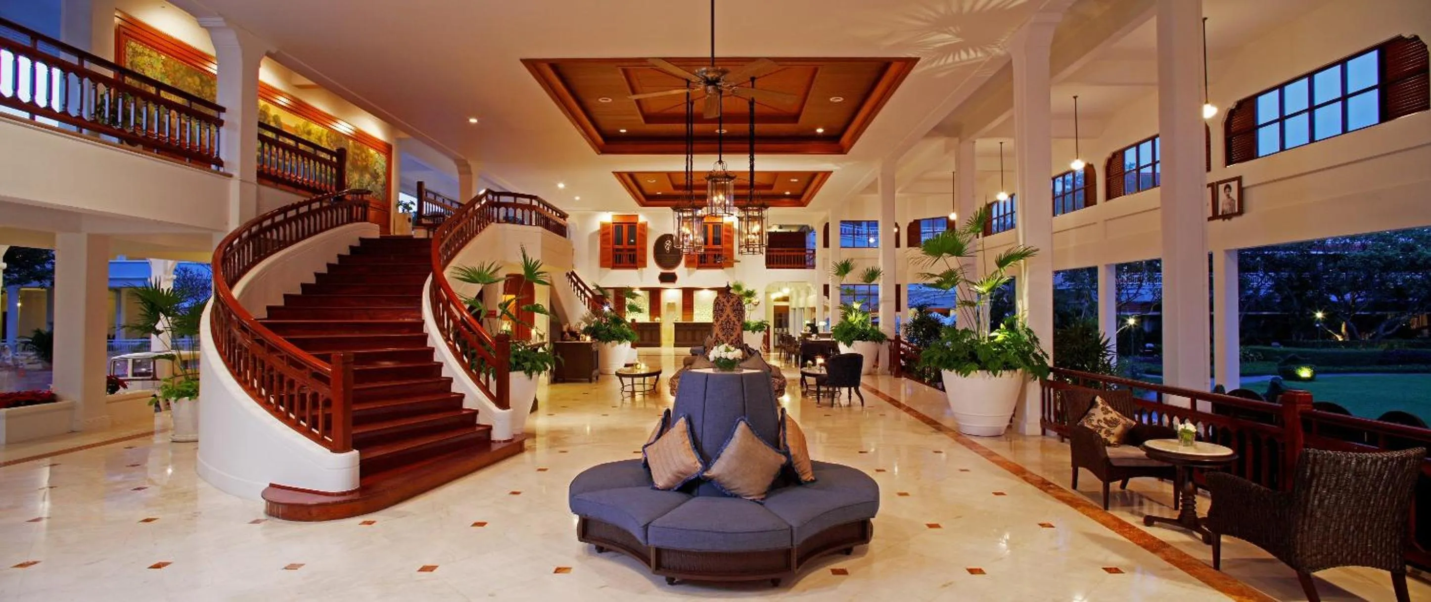 Lobby or reception in Centara Grand Beach Resort & Villas Hua Hin