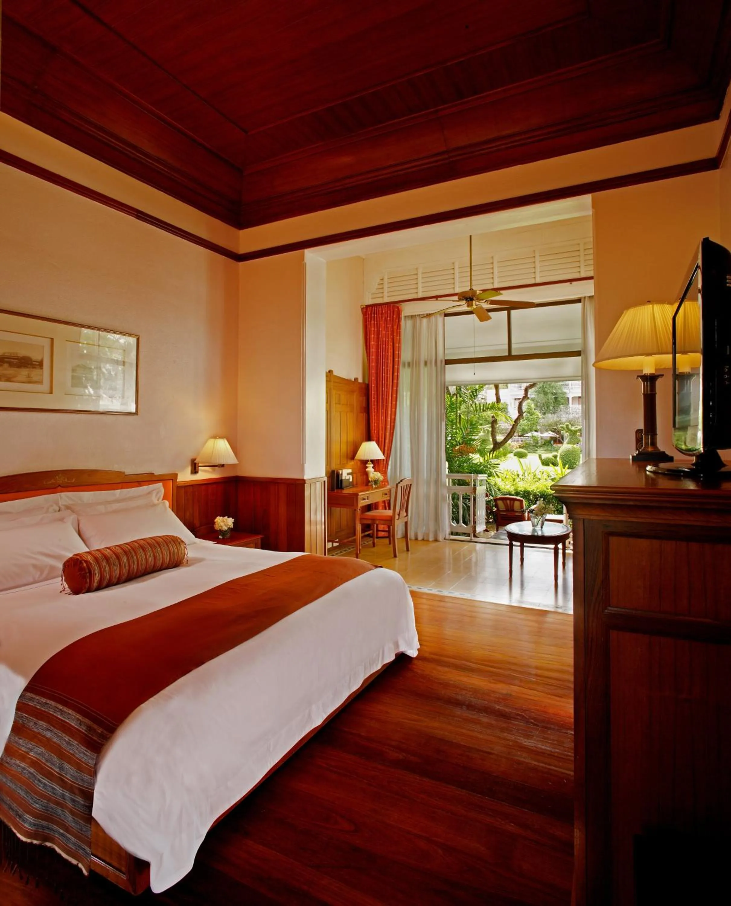 Photo of the whole room, Bed in Centara Grand Beach Resort & Villas Hua Hin