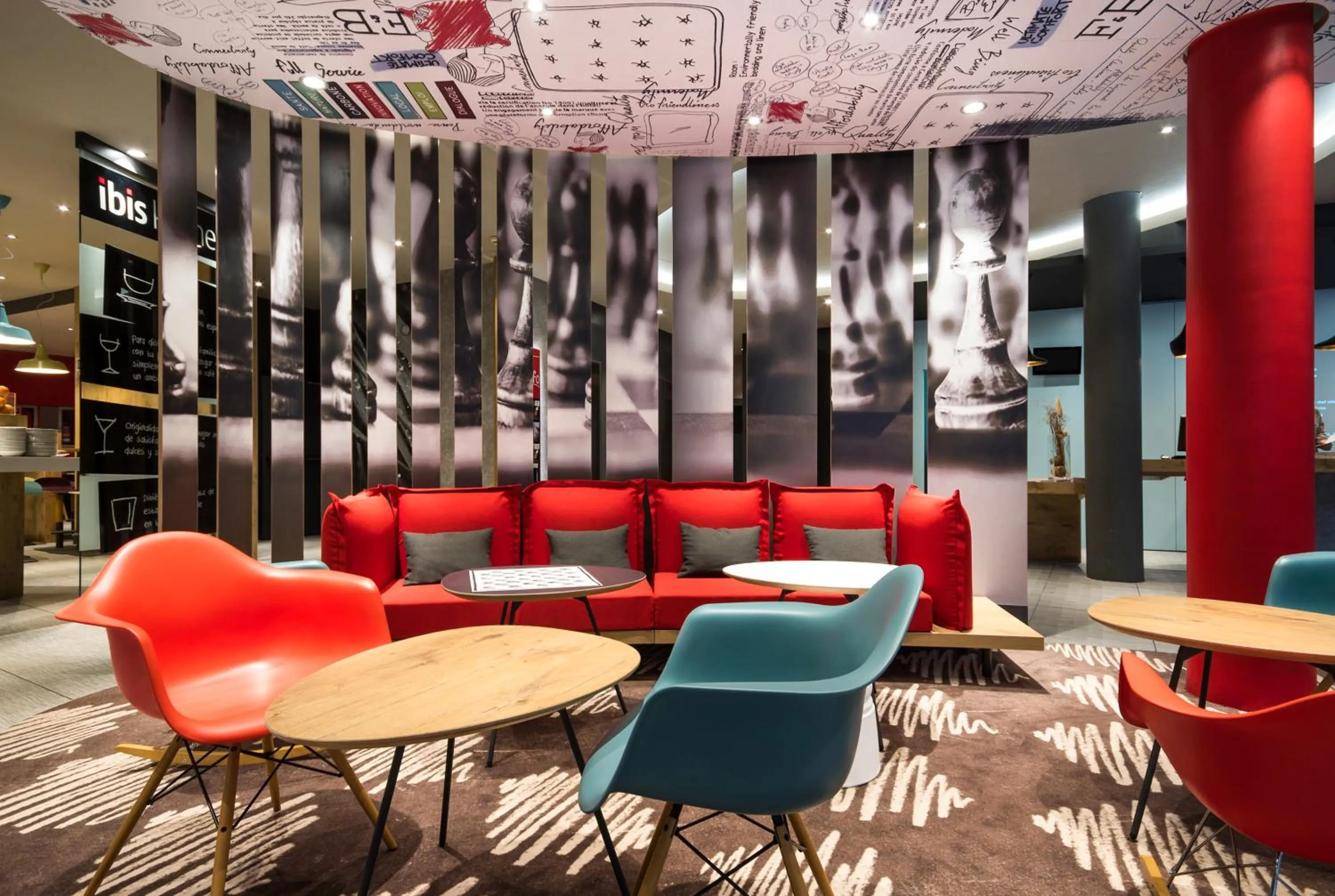 Lounge or bar in Ibis Bilbao Centro