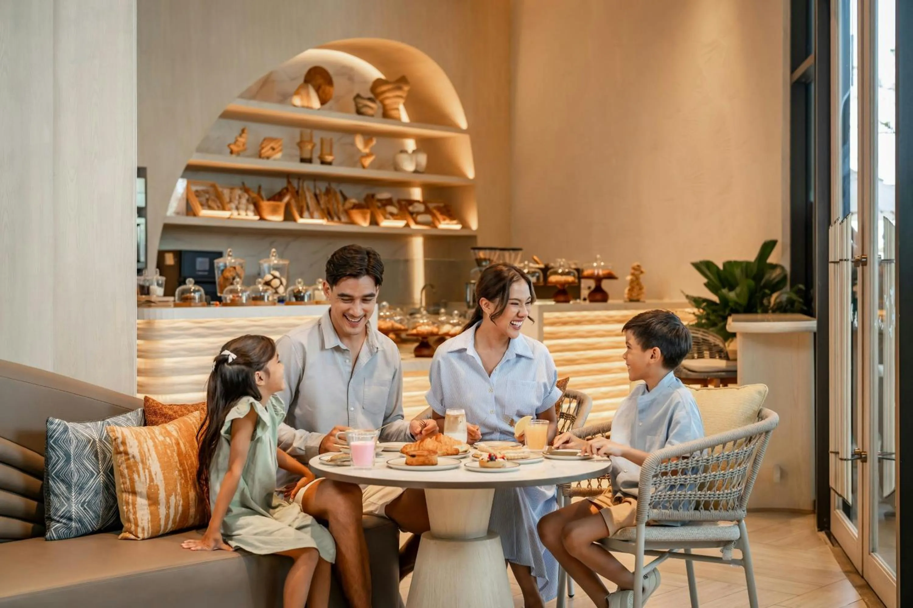 Restaurant/places to eat in Pattaya Marriott Resort and Spa