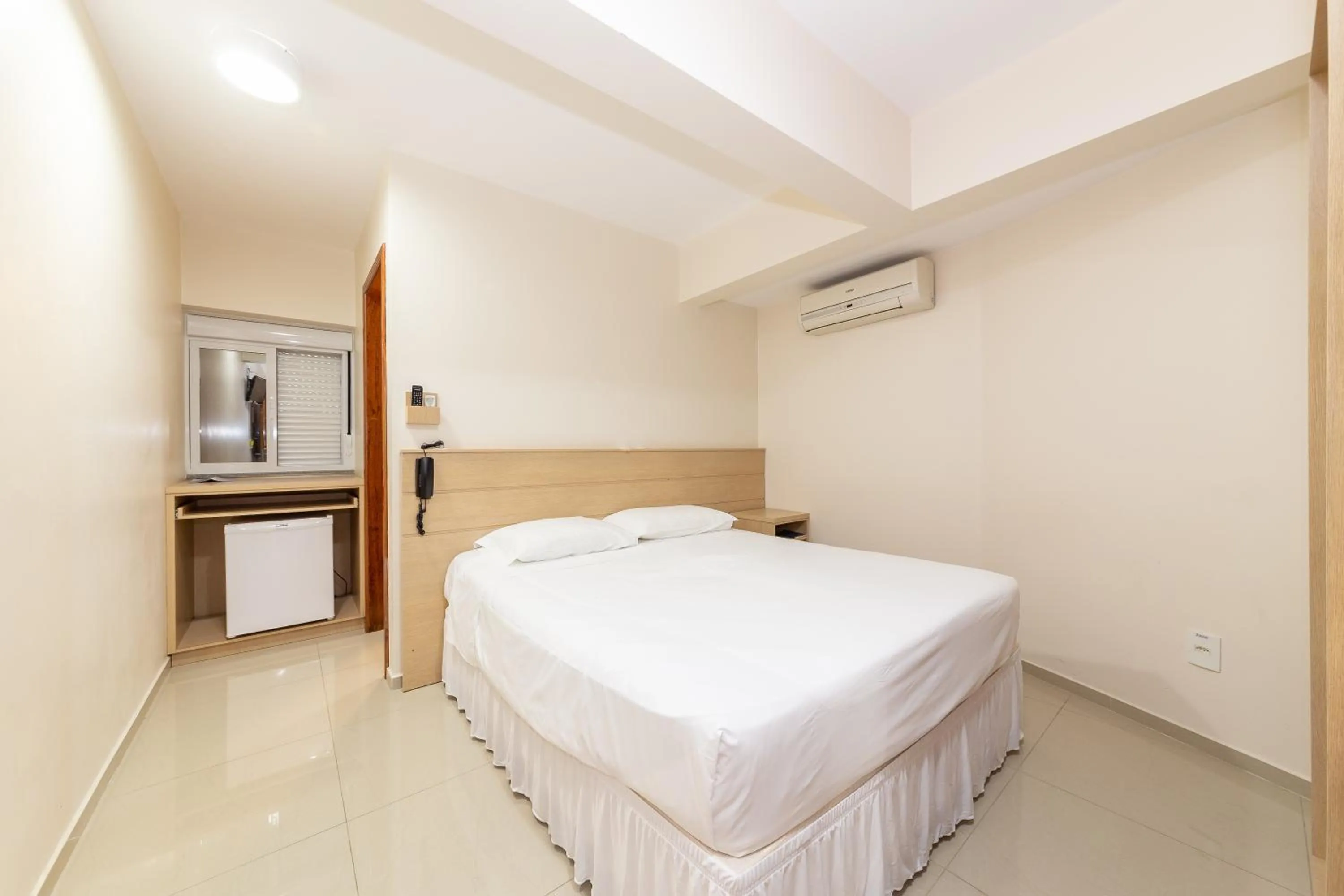 Bed in Slim São José Zion