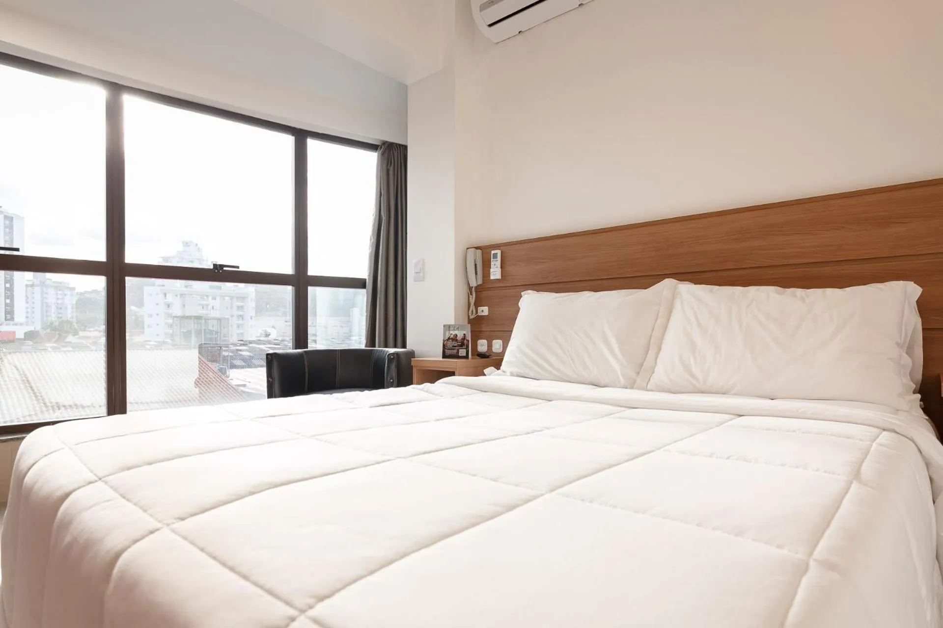 Bed in Slim São José Zion