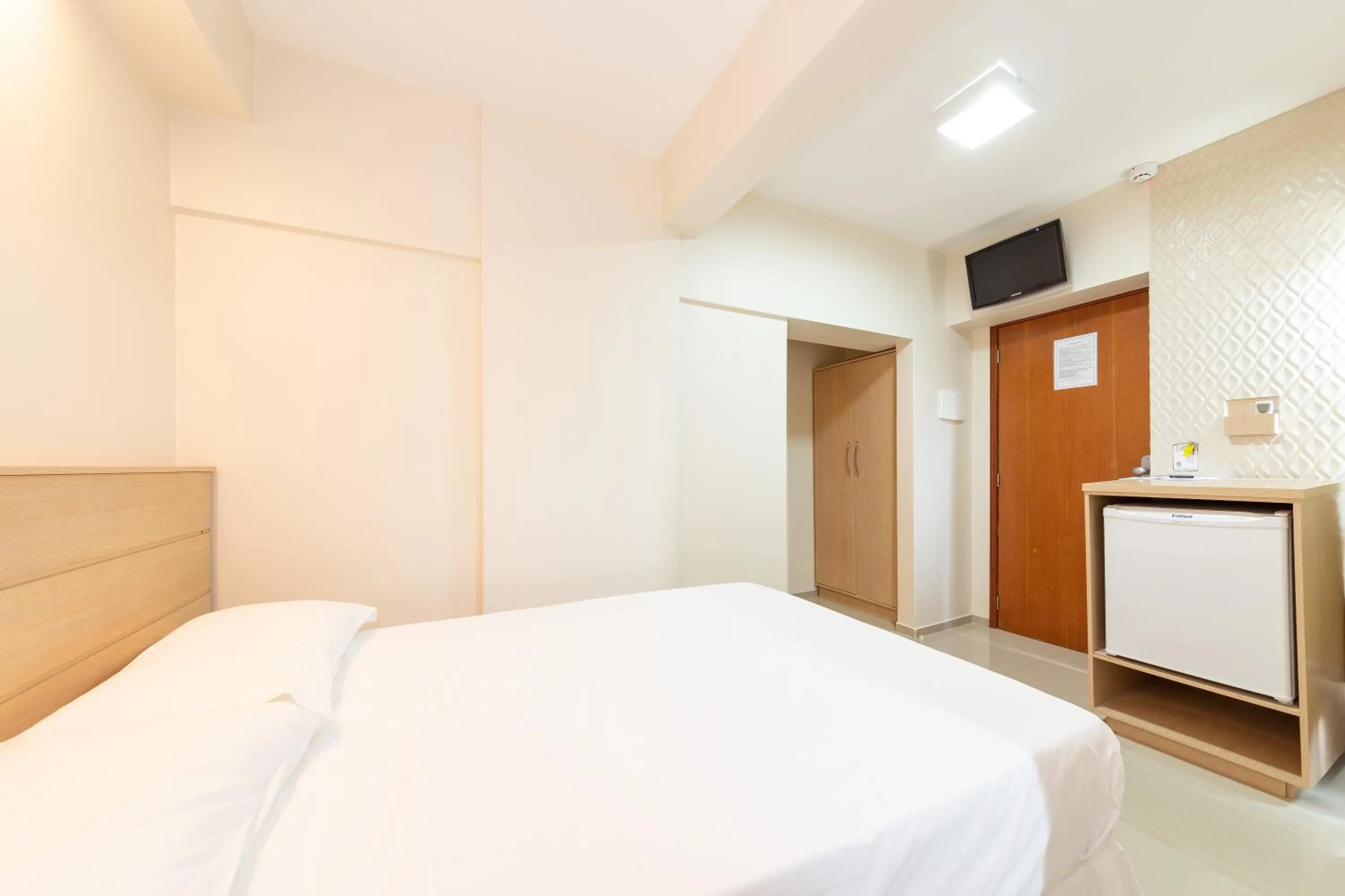 Bed in Slim São José Zion