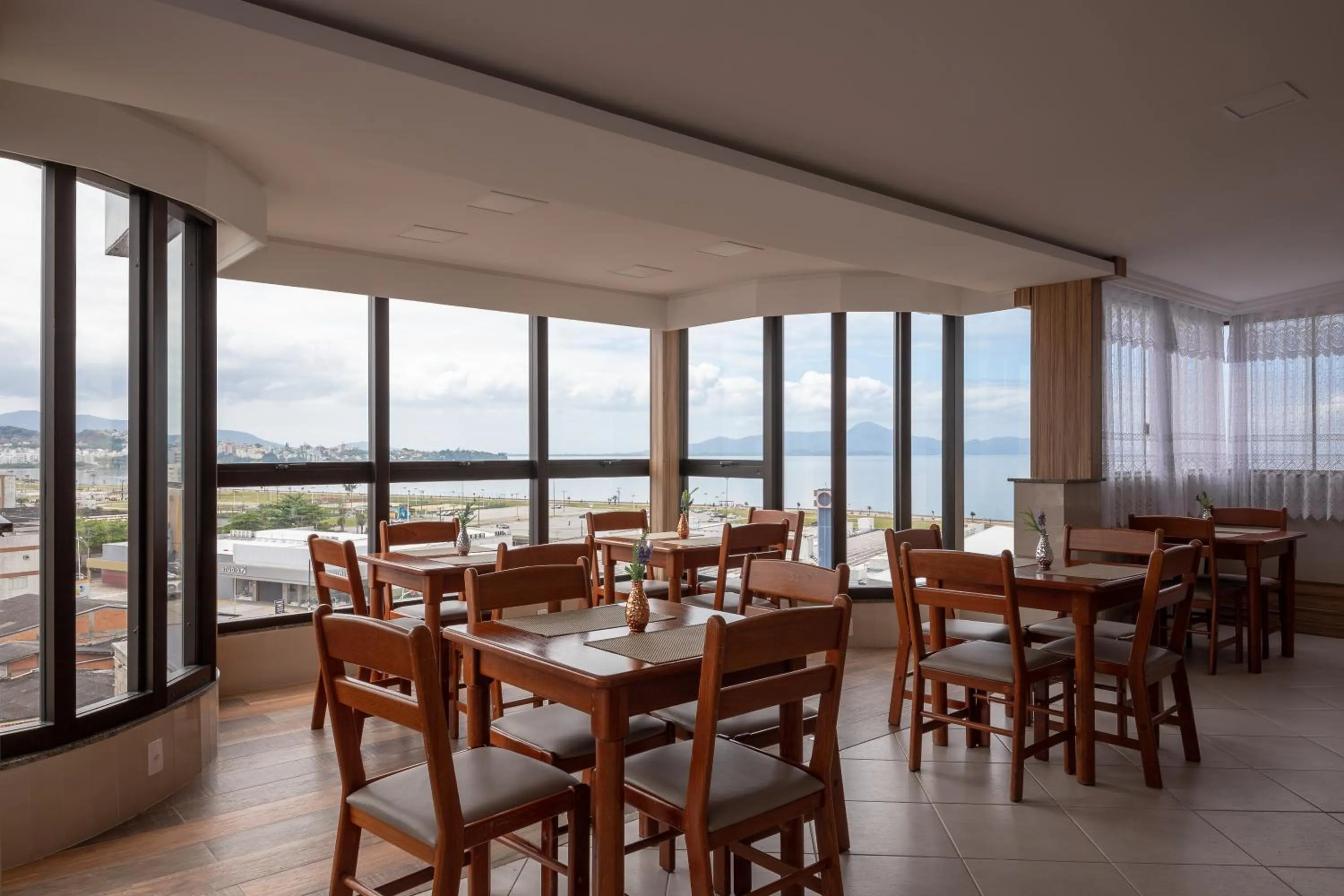 Restaurant/places to eat in Slim São José Zion