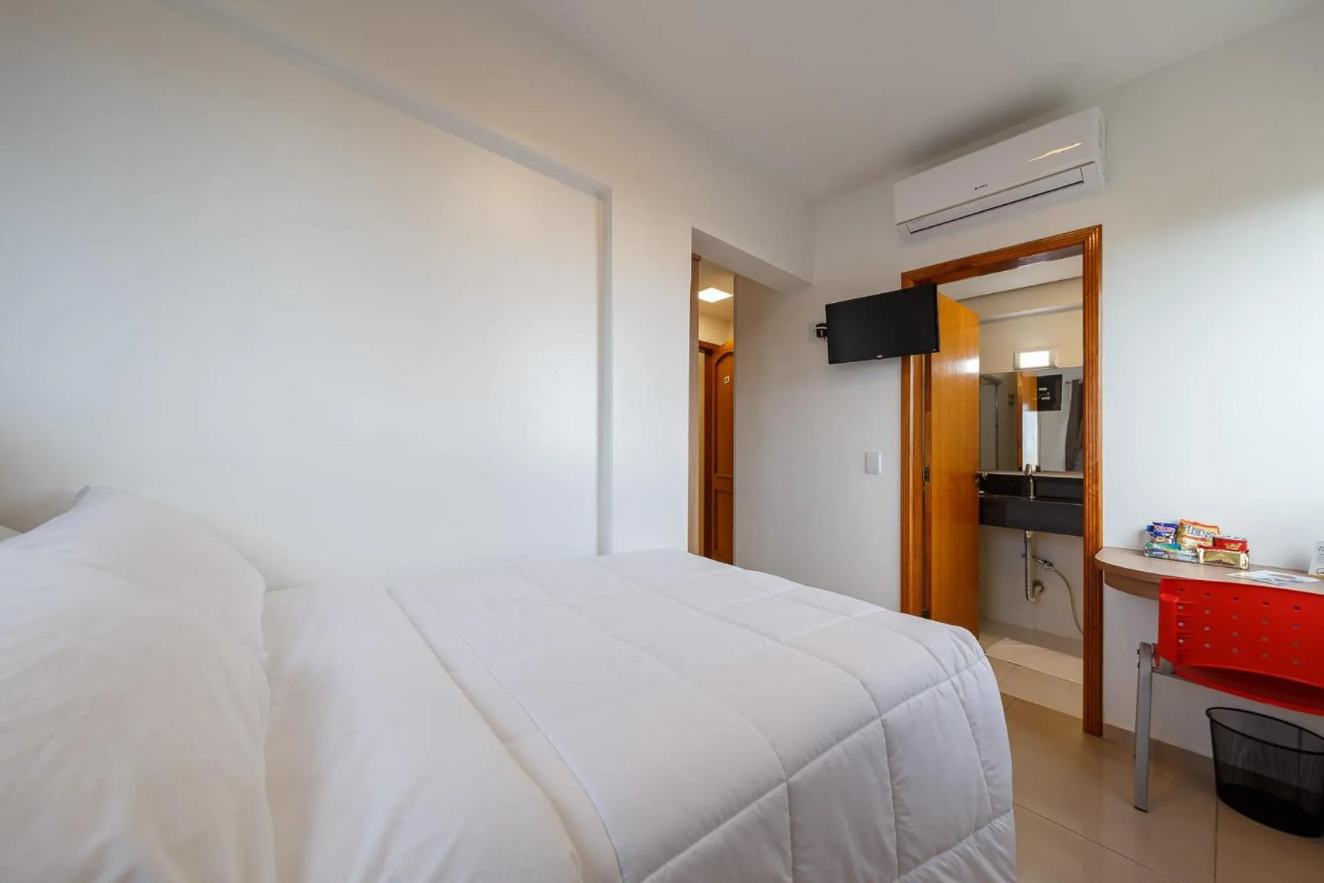 Bed in Slim São José Zion