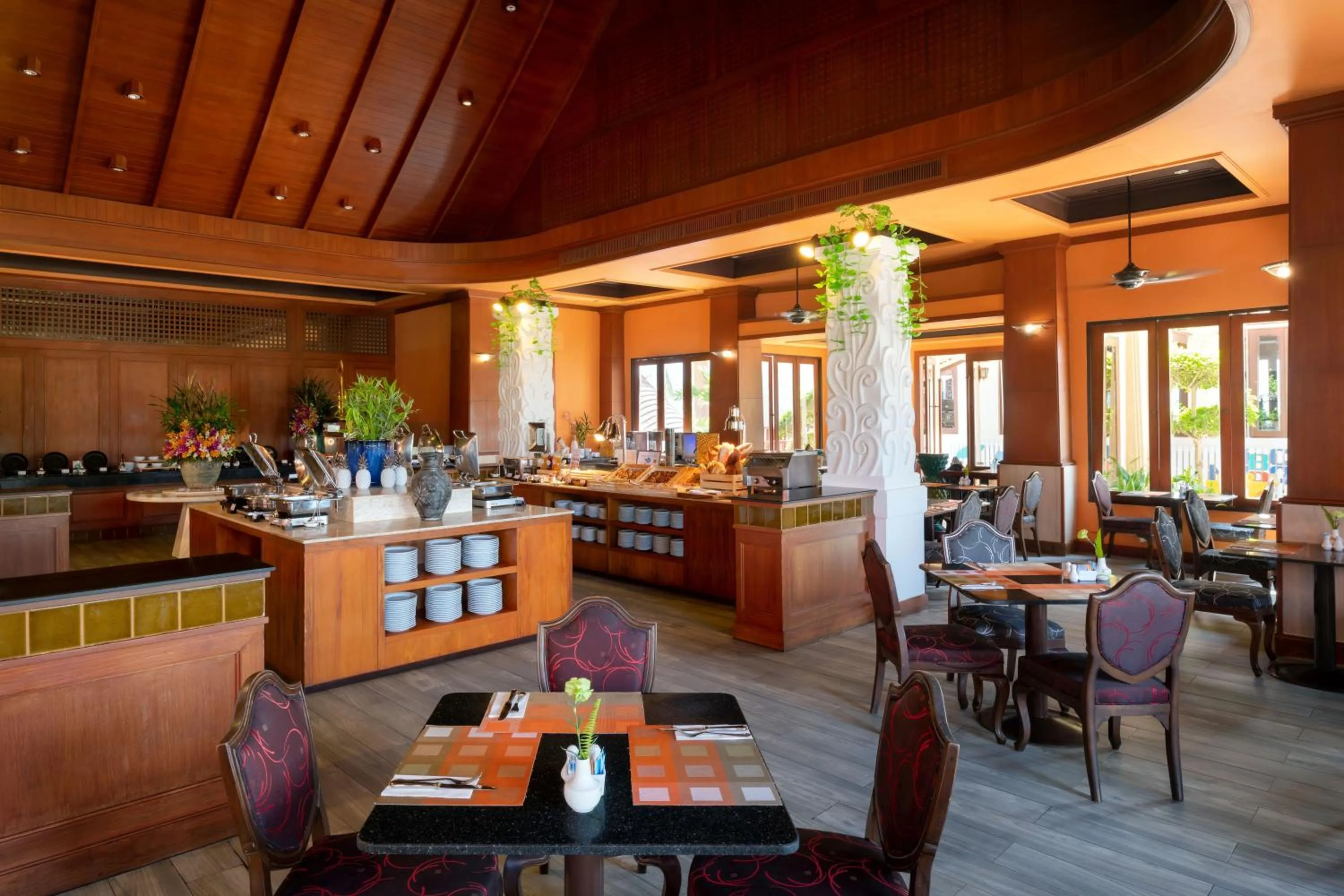 Restaurant/places to eat in Novotel Phuket Resort