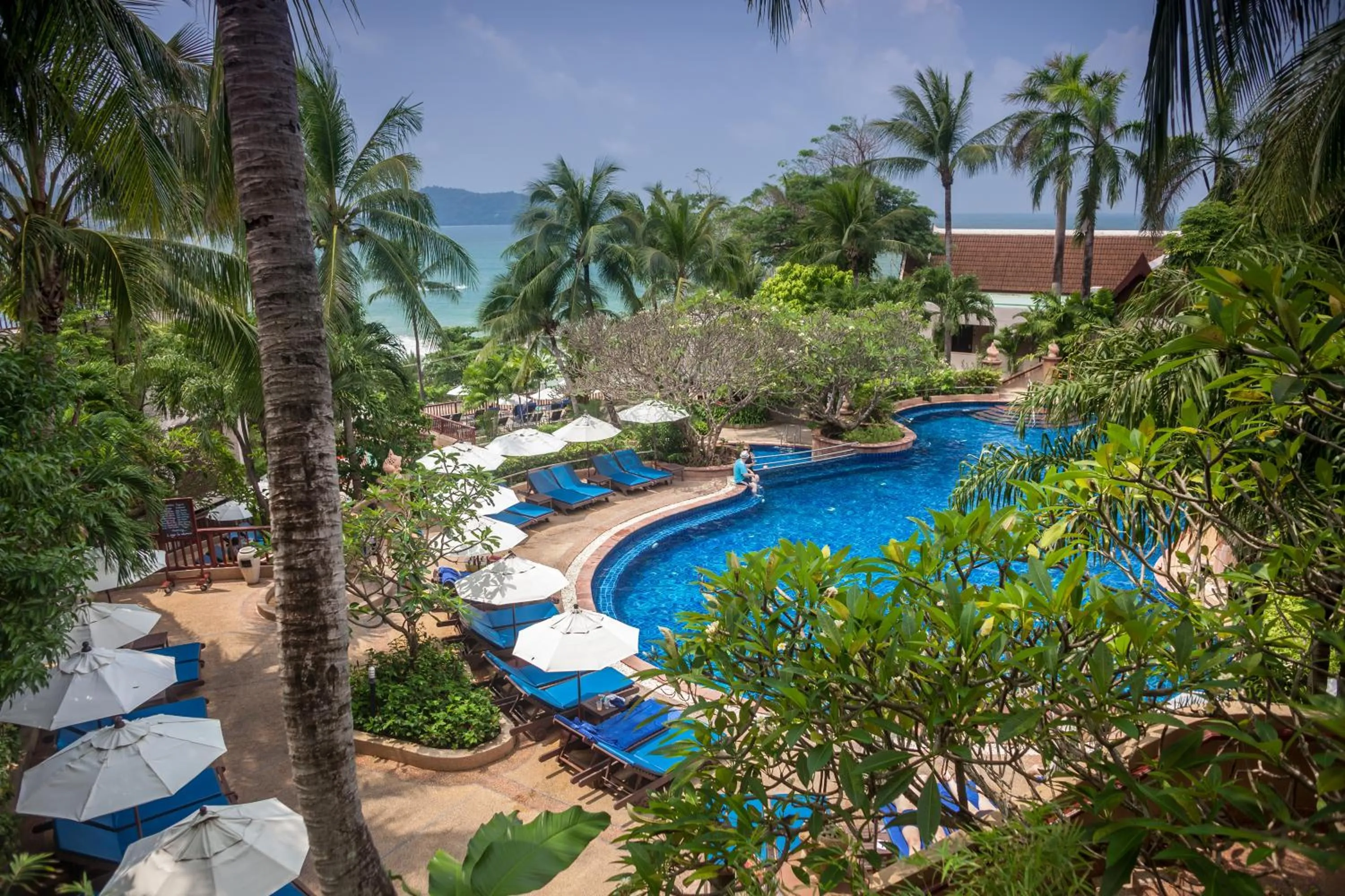 Swimming pool in Novotel Phuket Resort